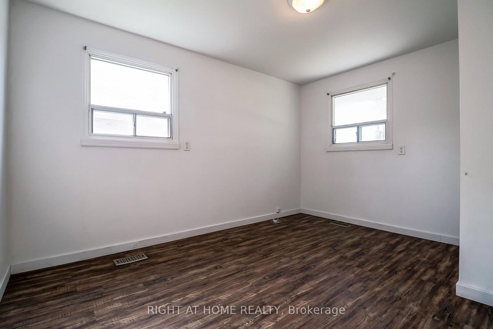 1327 Commerce Street thumbnail 14