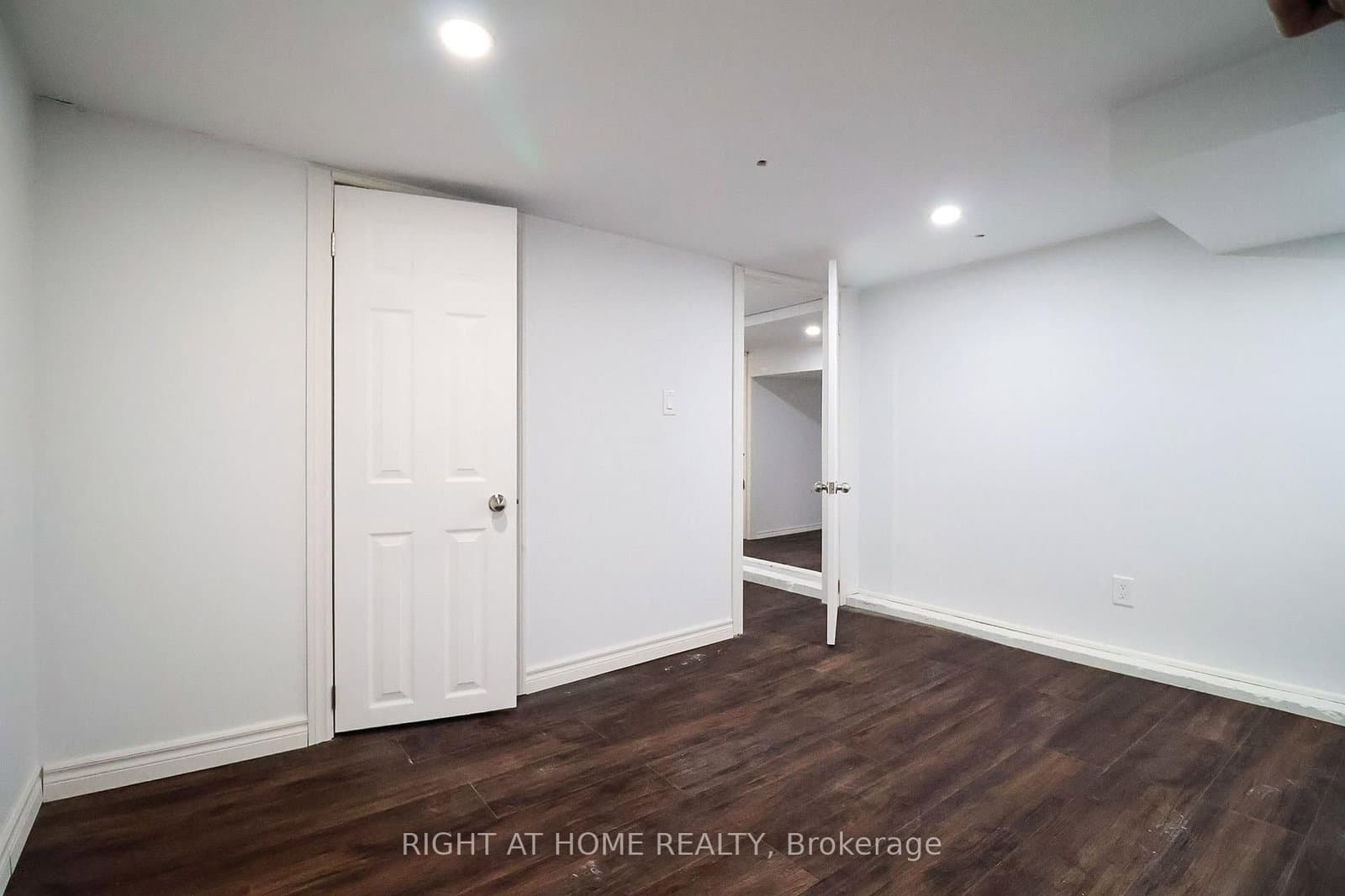 1327 Commerce Street thumbnail 25
