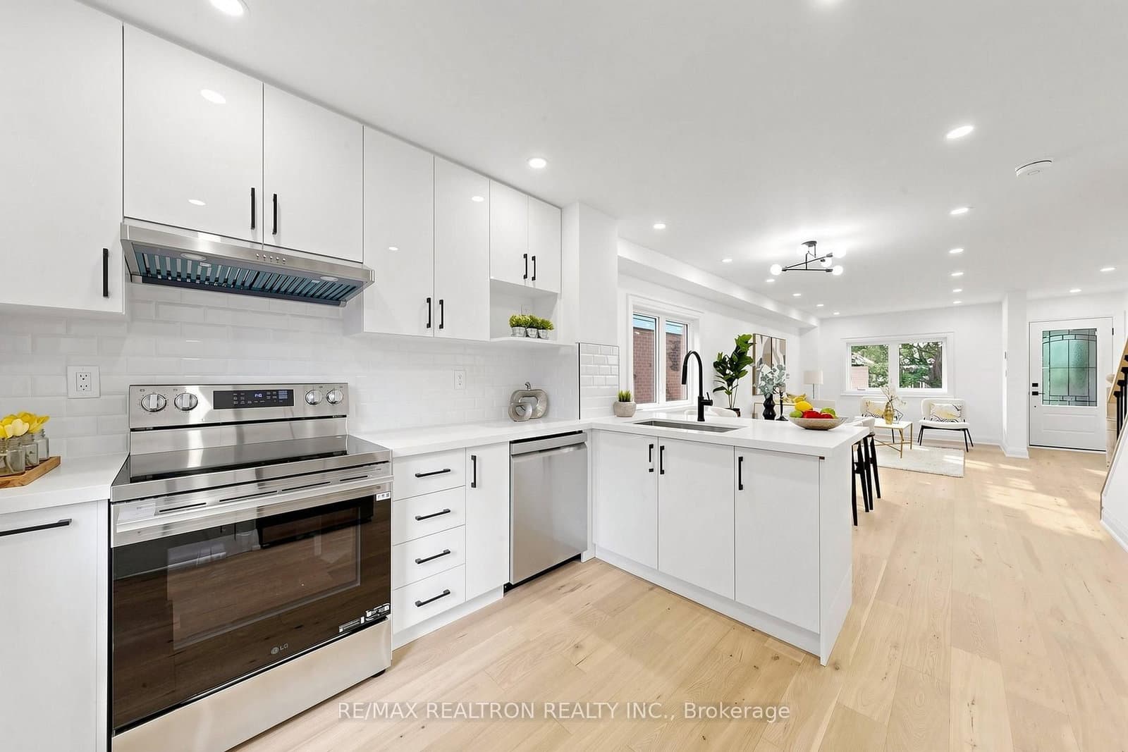 414 Mortimer Avenue thumbnail 14