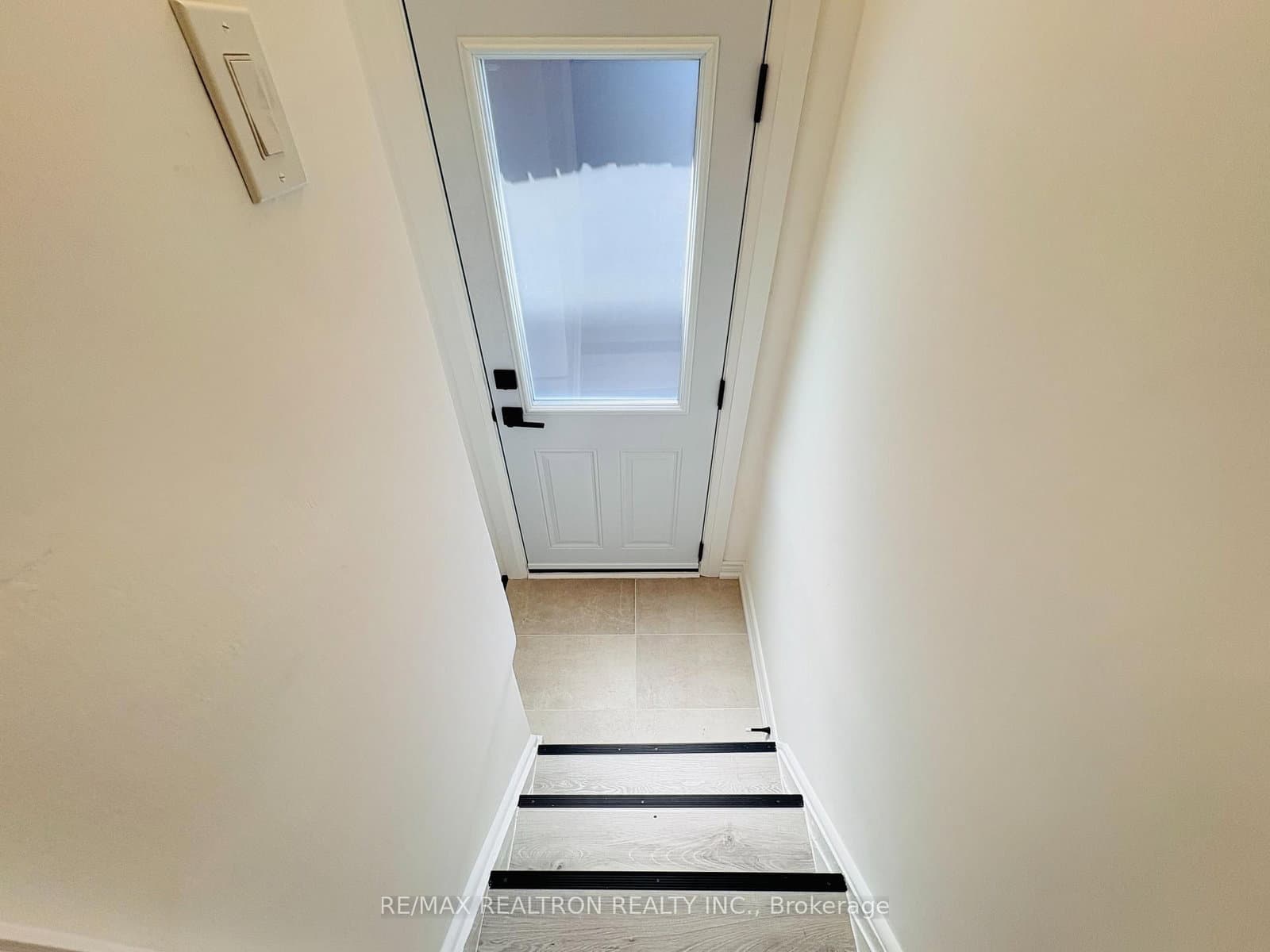 414 Mortimer Avenue thumbnail 31