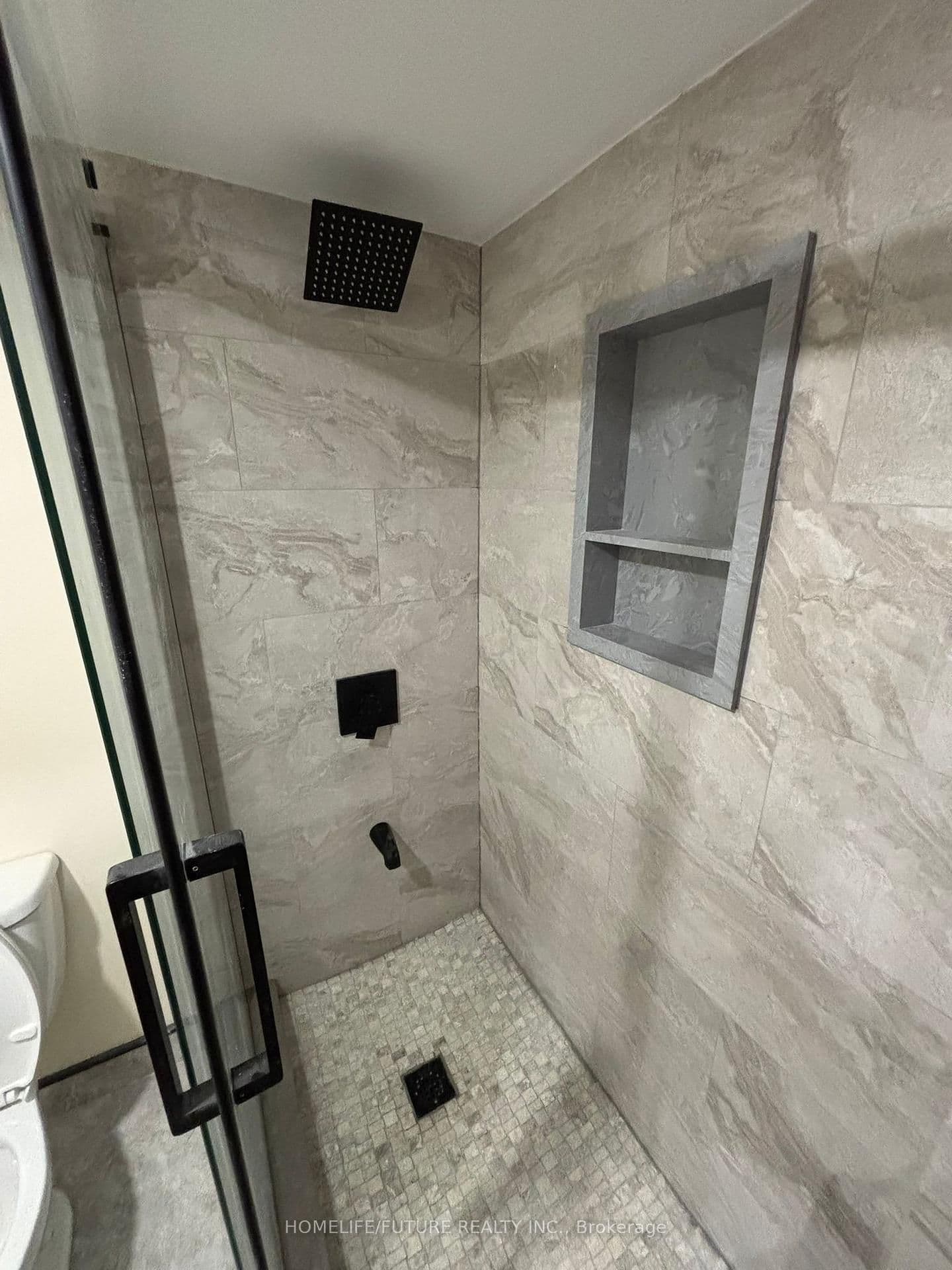 236 Mclevin Avenue, Unit Bsmt thumbnail 11