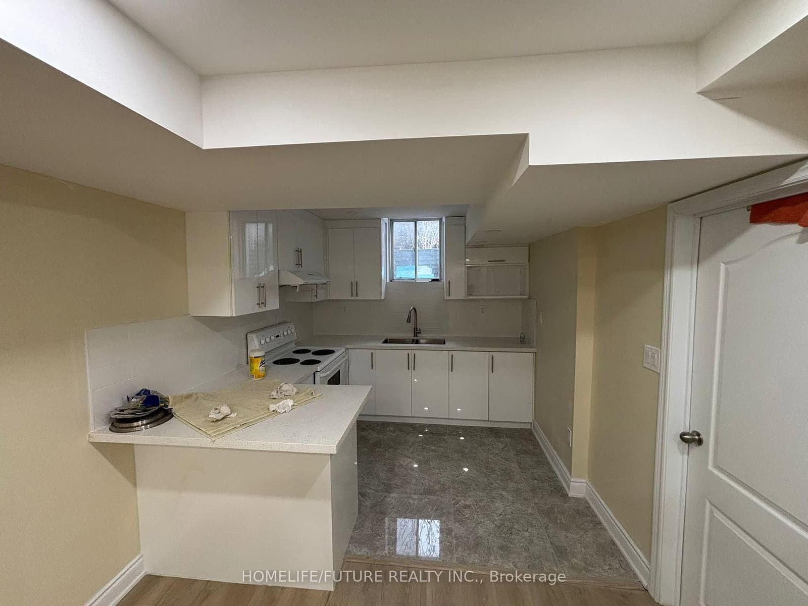 236 Mclevin Avenue, Unit Bsmt thumbnail 3