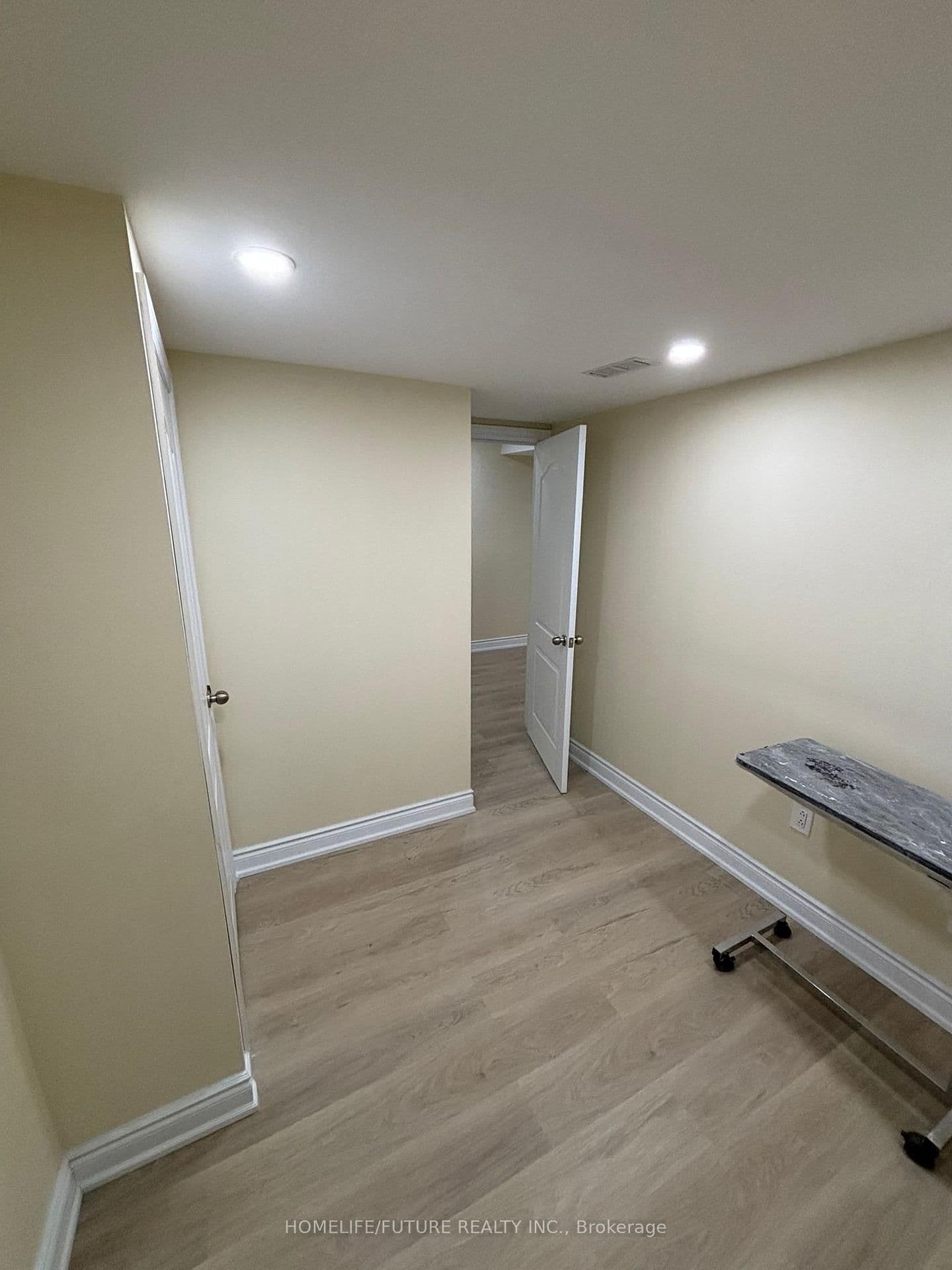 236 Mclevin Avenue, Unit Bsmt thumbnail 7