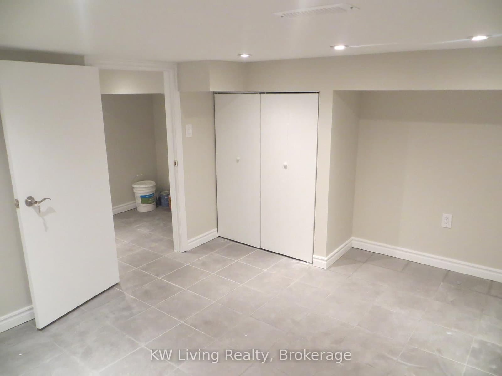 928 Broadview Avenue thumbnail 26