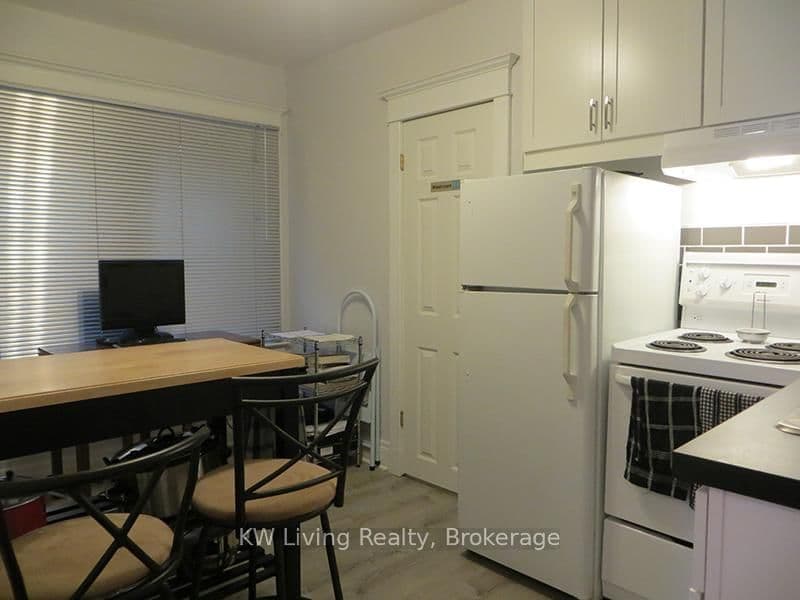 928 Broadview Avenue thumbnail 3