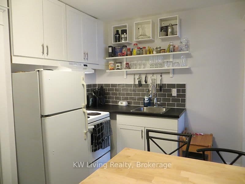 928 Broadview Avenue thumbnail 6