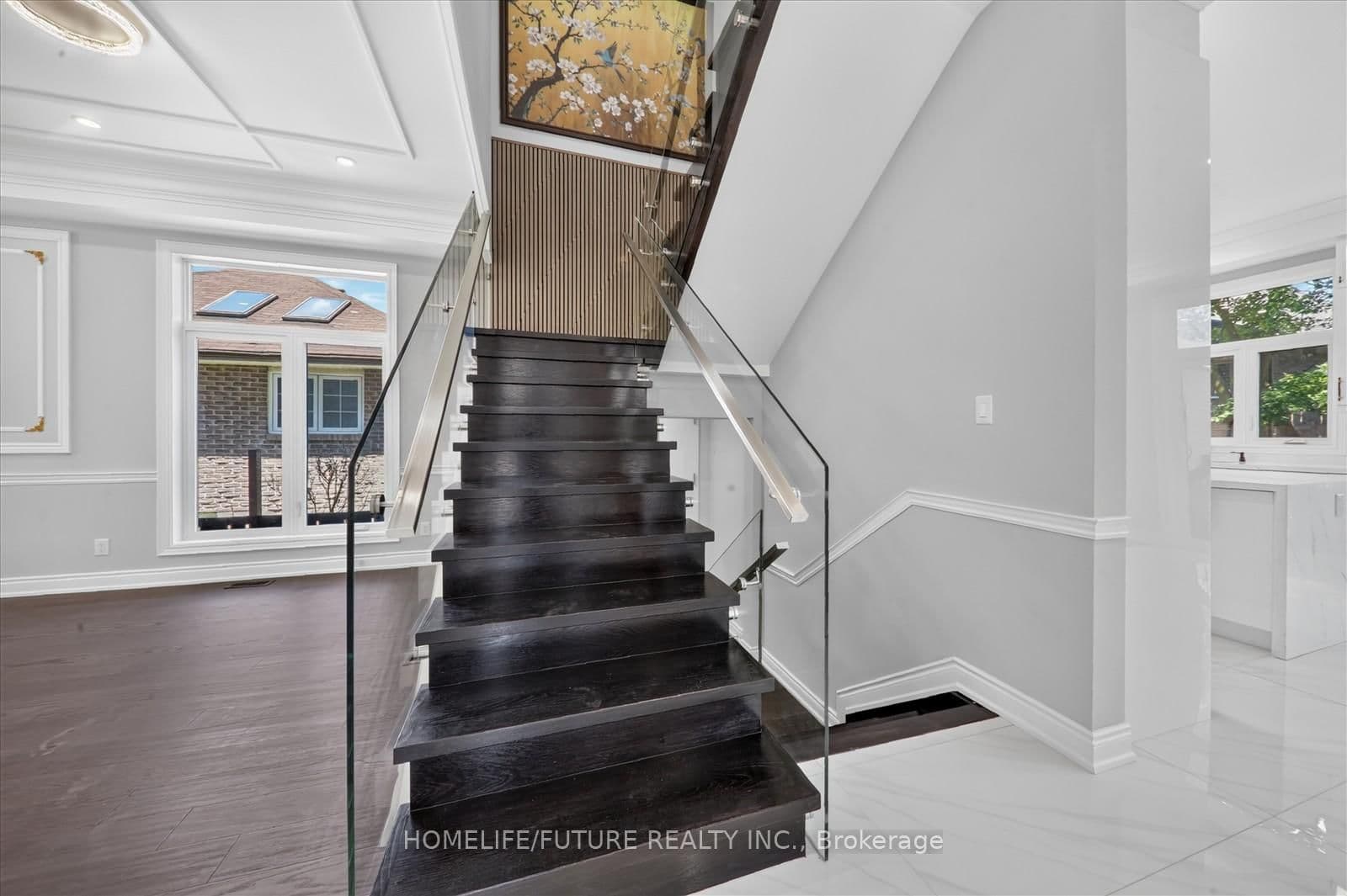735 Hillcrest Road thumbnail 19