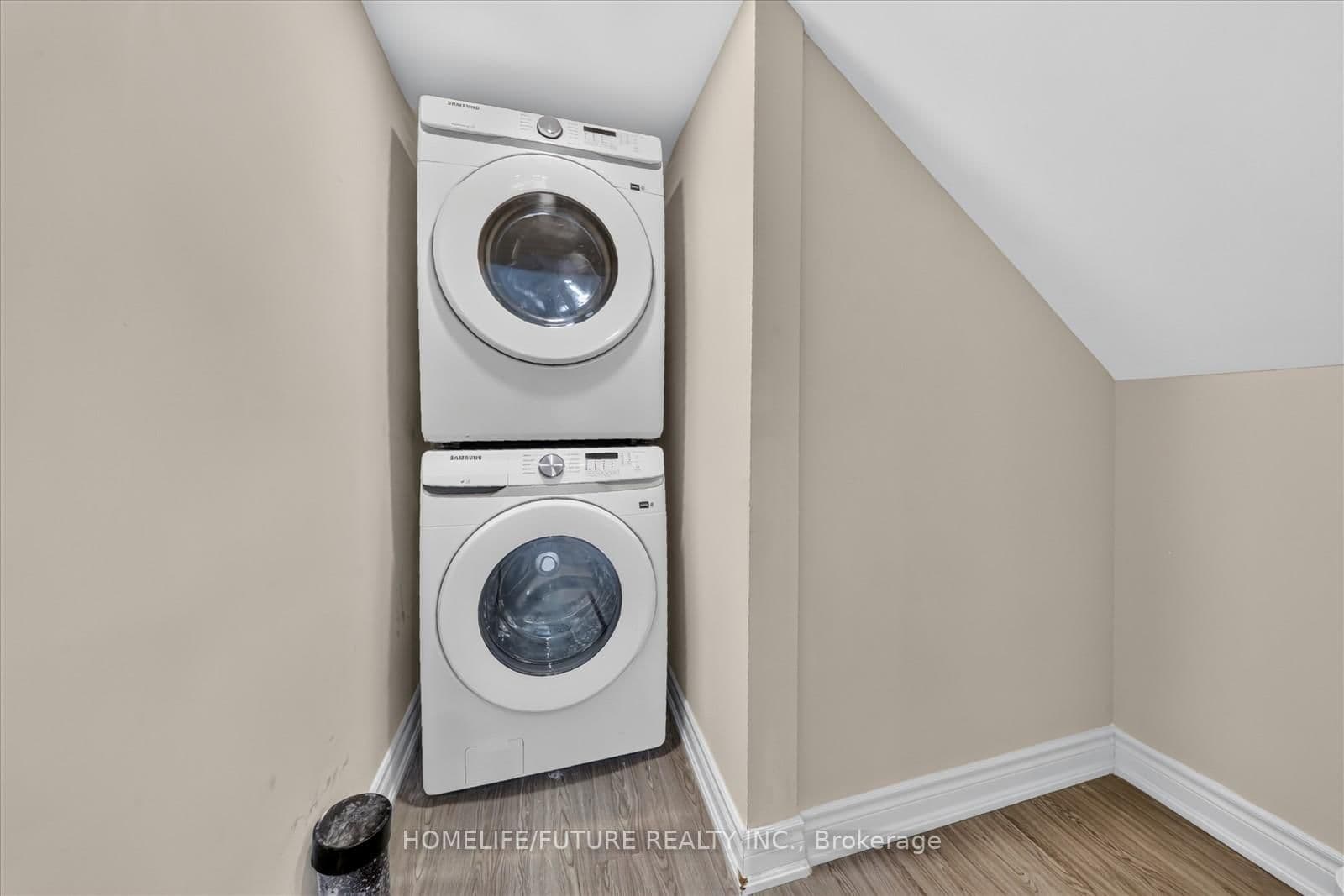 735 Hillcrest Road thumbnail 41