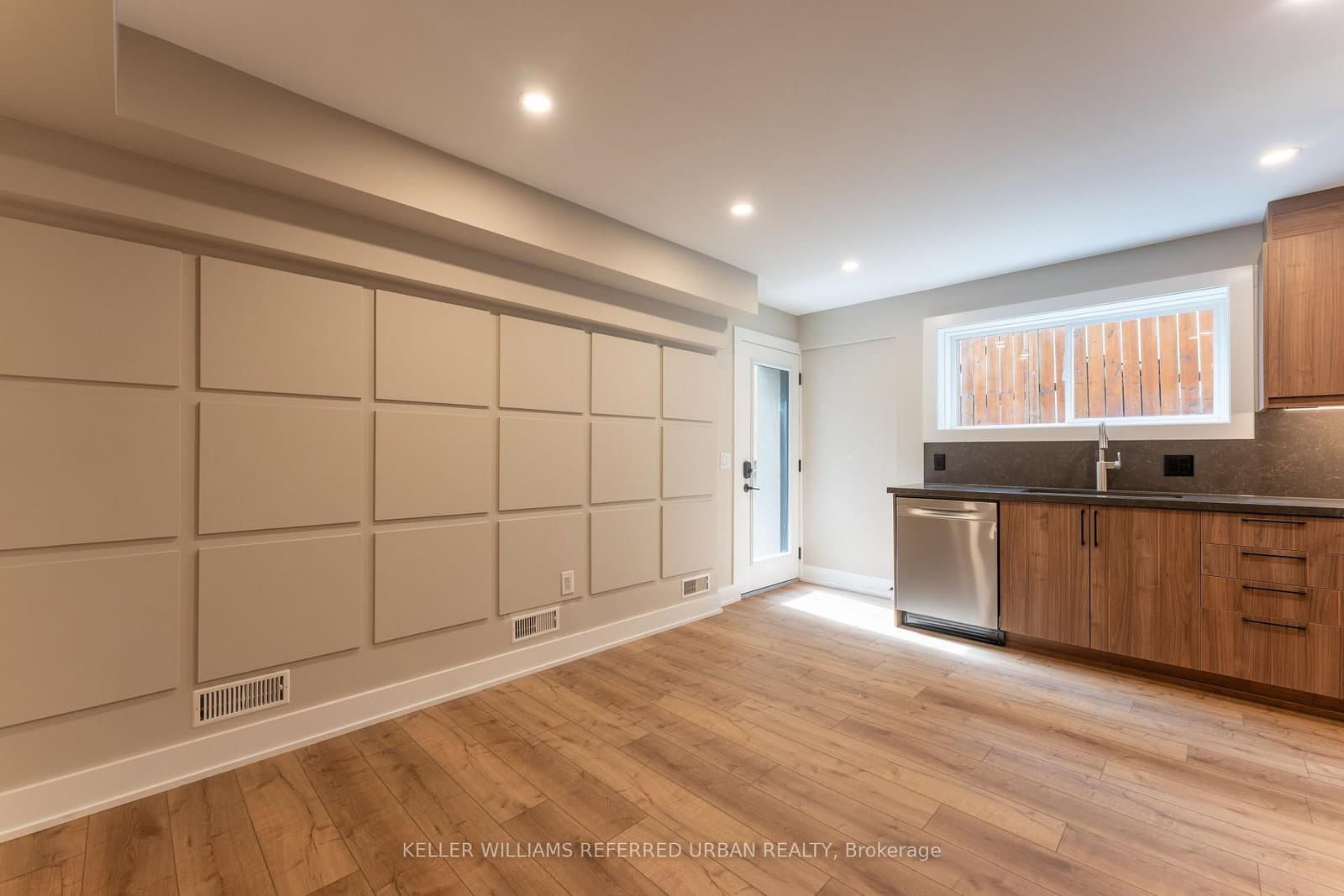352 Jones Avenue, Unit 1 thumbnail 3