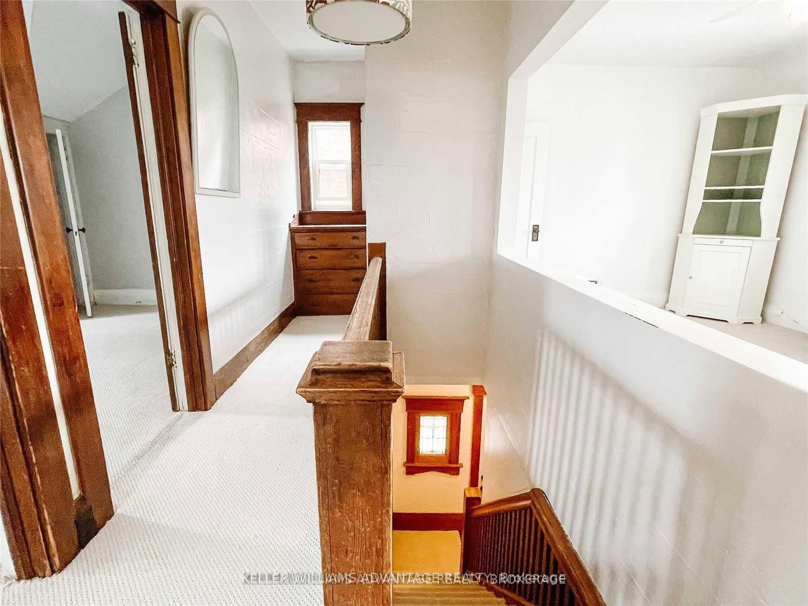 98 Woodycrest Avenue, Unit #Upper thumbnail 6