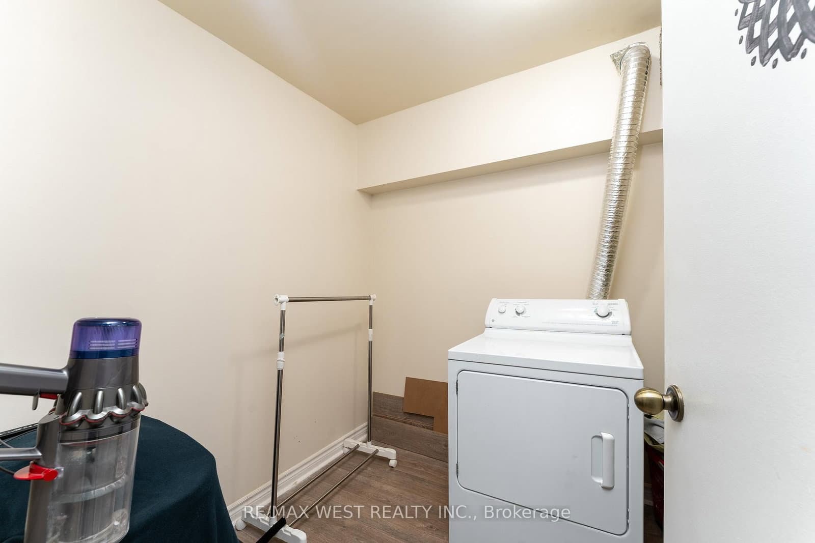 4062 Lawrence Avenue E, Unit 612 thumbnail 13