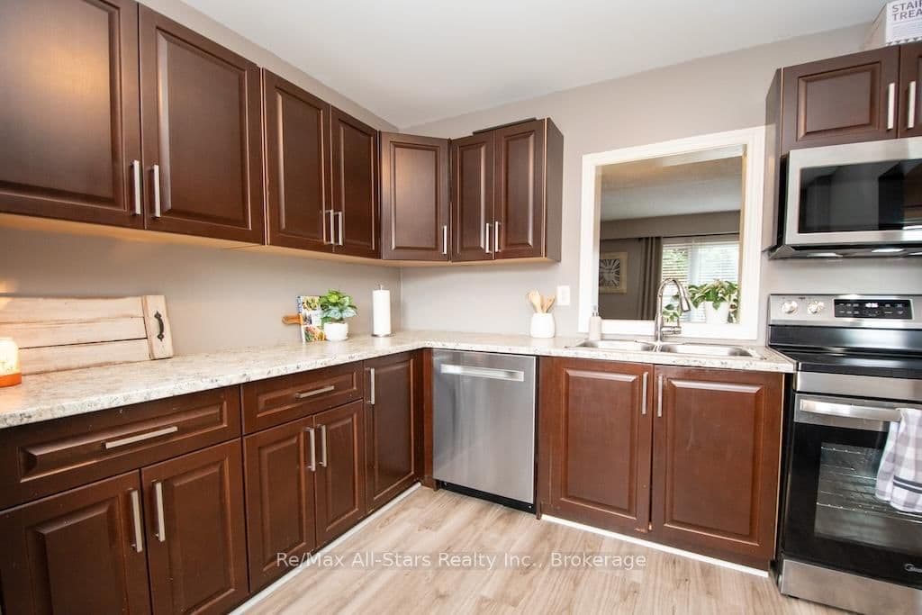 72 Martin Road, Unit 16 thumbnail 15