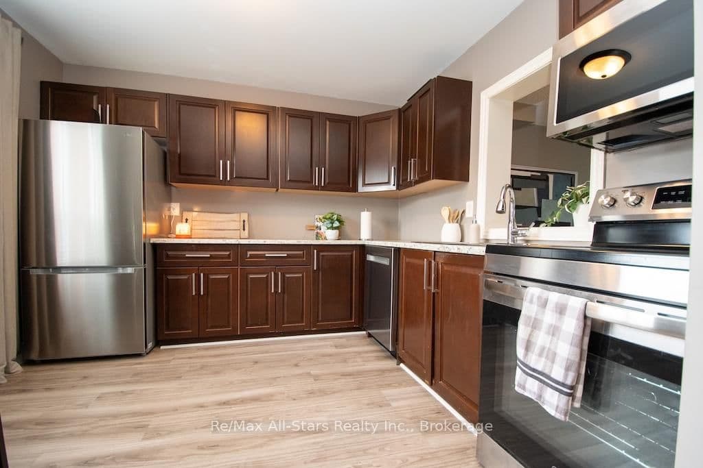 72 Martin Road, Unit 16 thumbnail 18