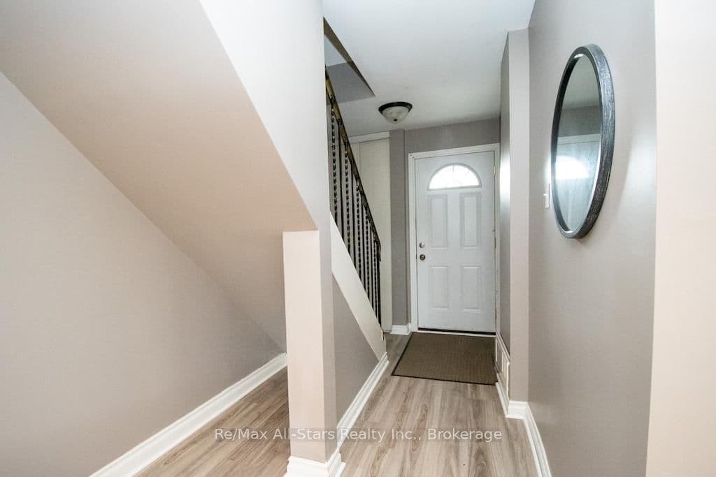 72 Martin Road, Unit 16 thumbnail 4