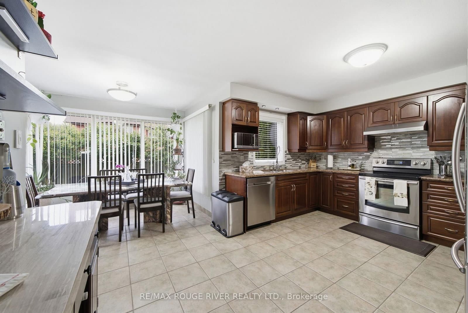 561 Cattail Court thumbnail 7