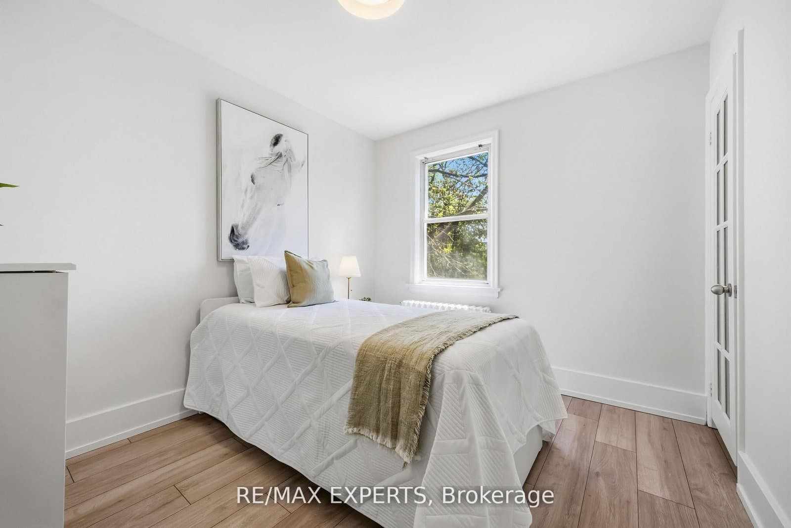 221 Clonmore Drive thumbnail 12