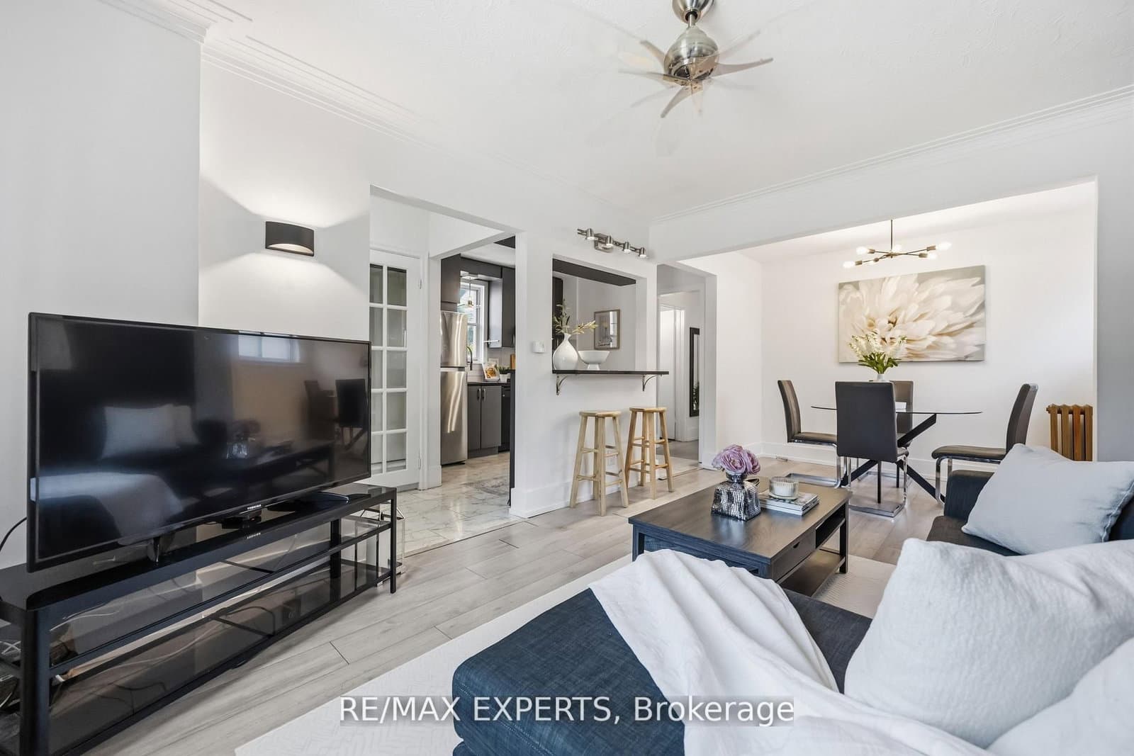 221 Clonmore Drive thumbnail 5