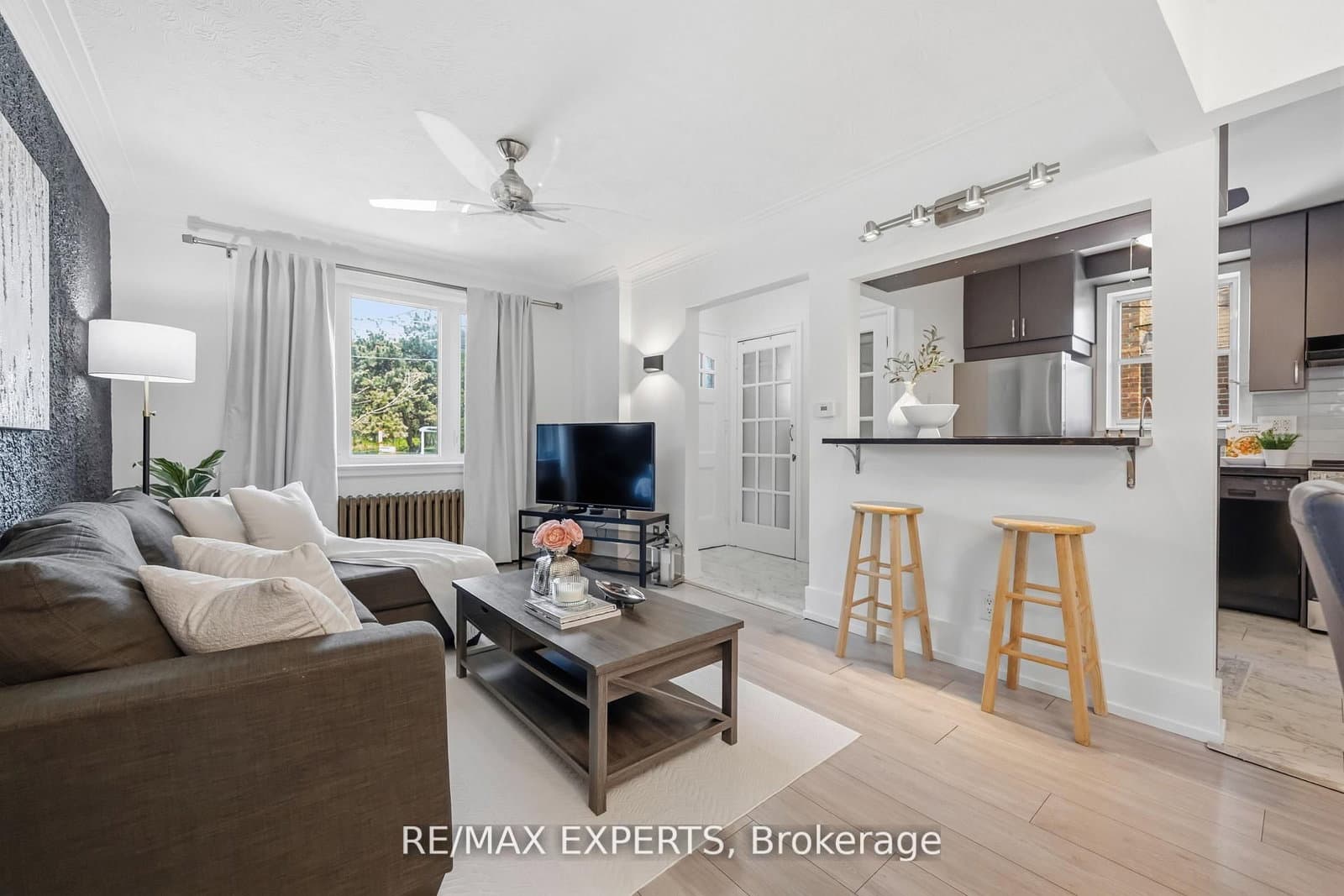 221 Clonmore Drive thumbnail 6