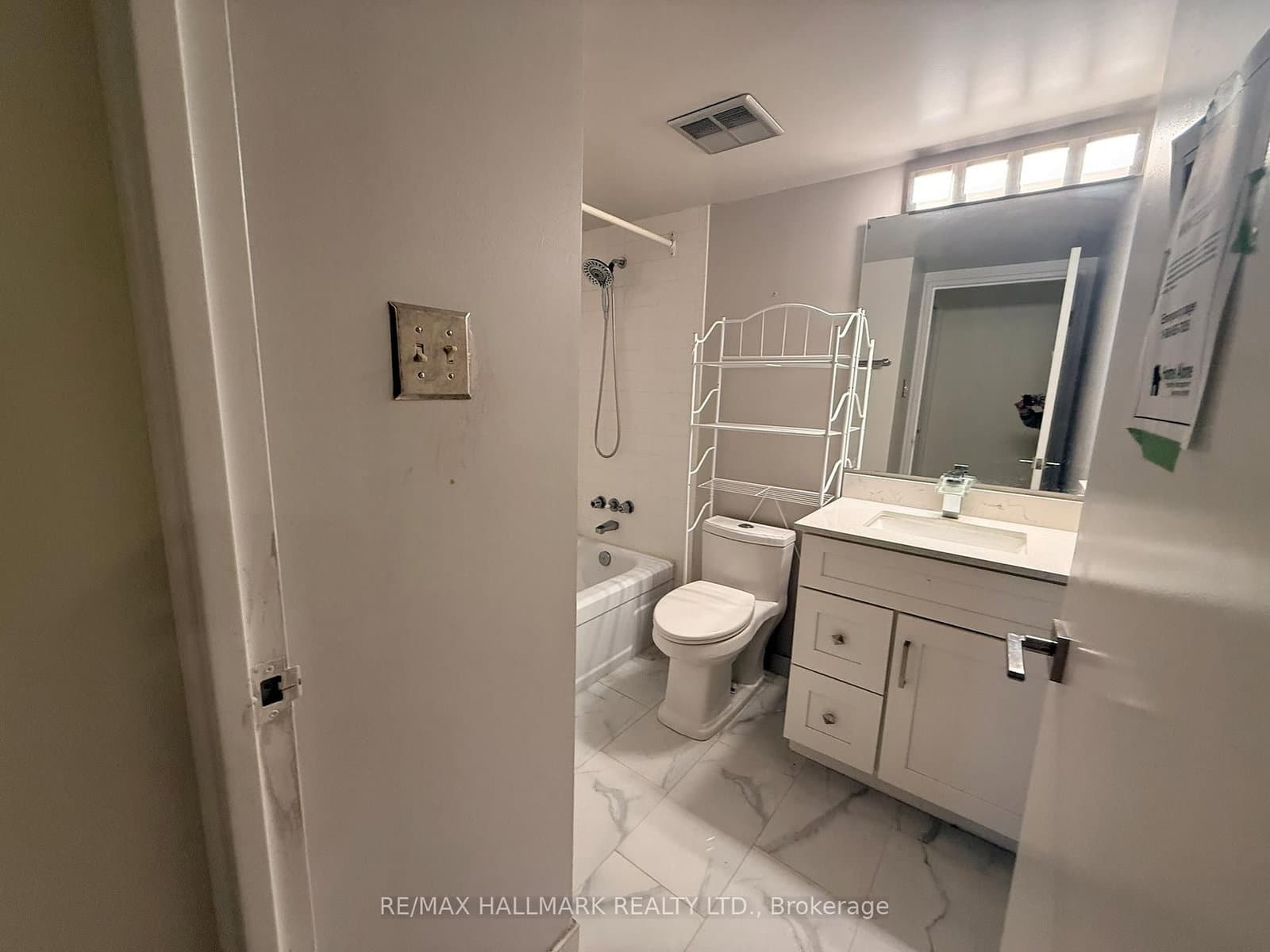 121 Ling Road, Unit 1612 thumbnail 14