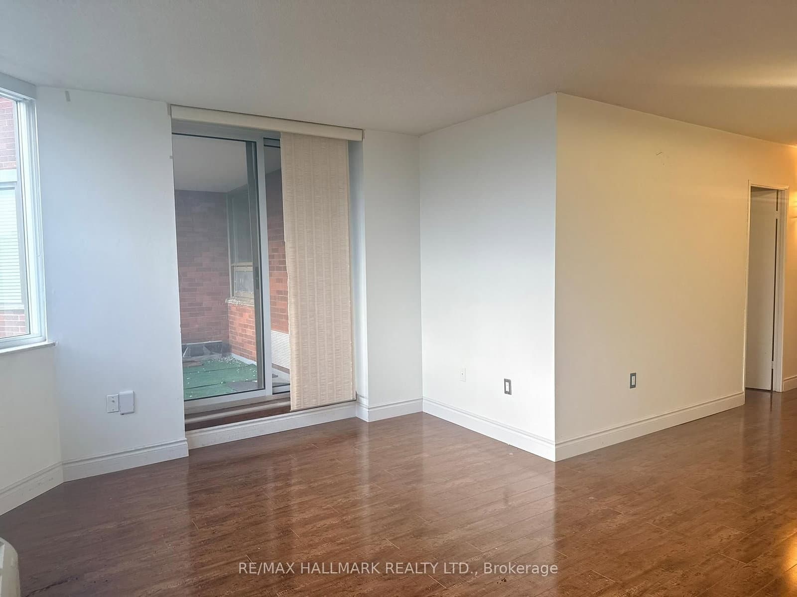 121 Ling Road, Unit 1612 thumbnail 20