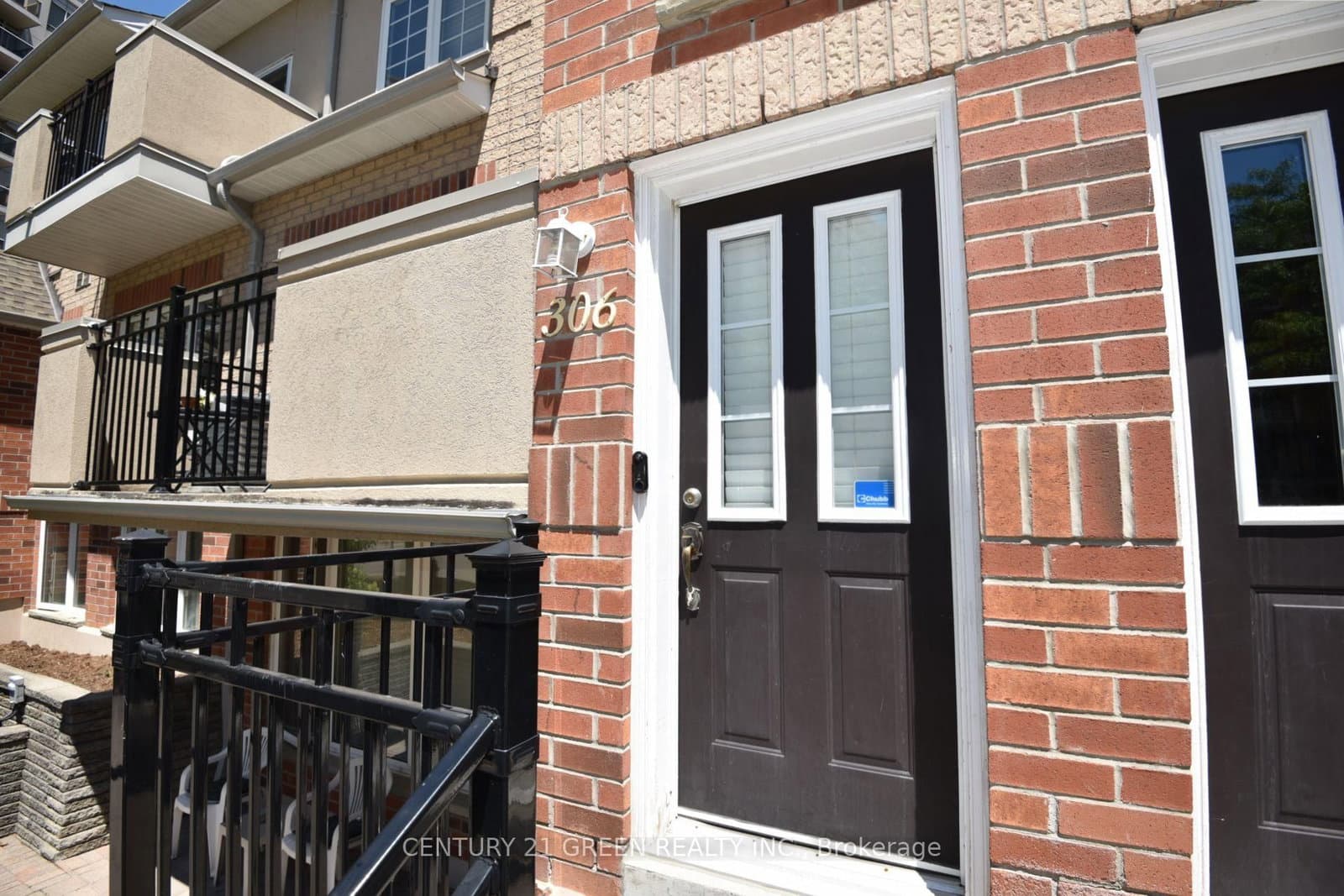 1400 The Esplanade N, Unit 306 thumbnail 3
