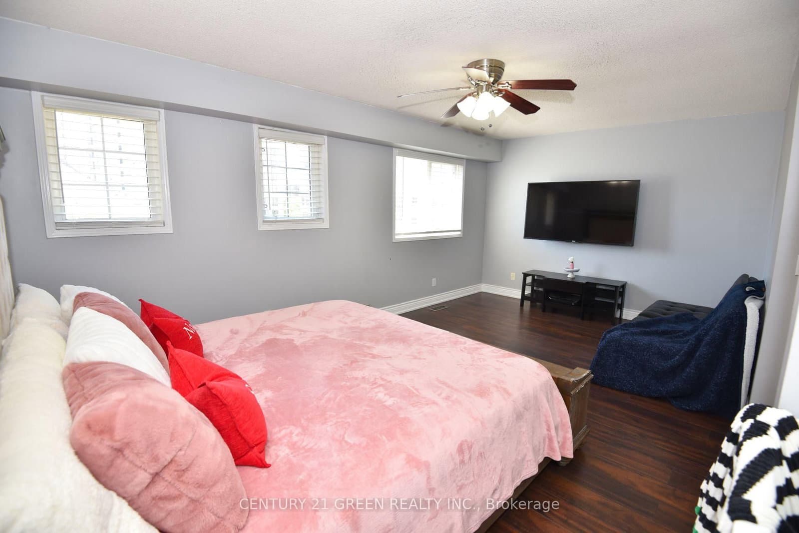 1400 The Esplanade N, Unit 306 thumbnail 32
