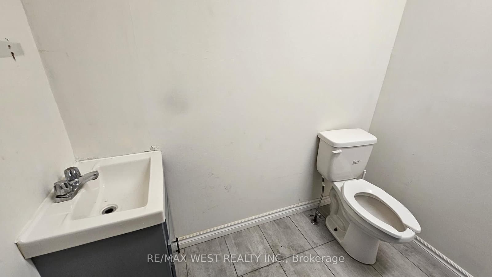 174 Harwood Avenue, Unit 205 thumbnail 9