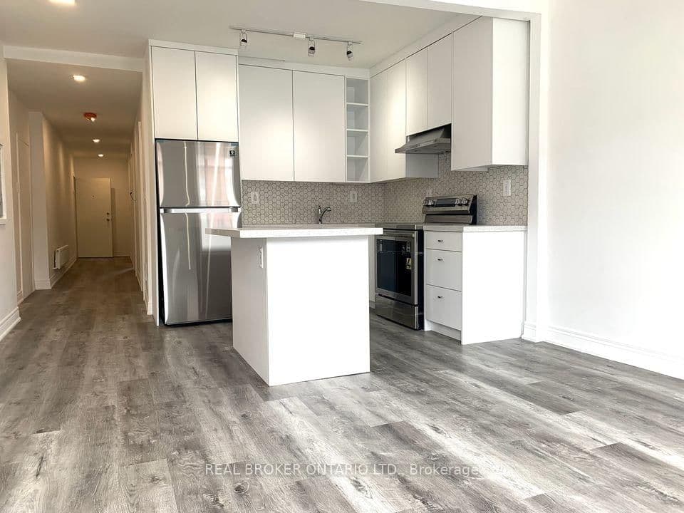 2199 Gerrard Street E, Unit 4 thumbnail 2