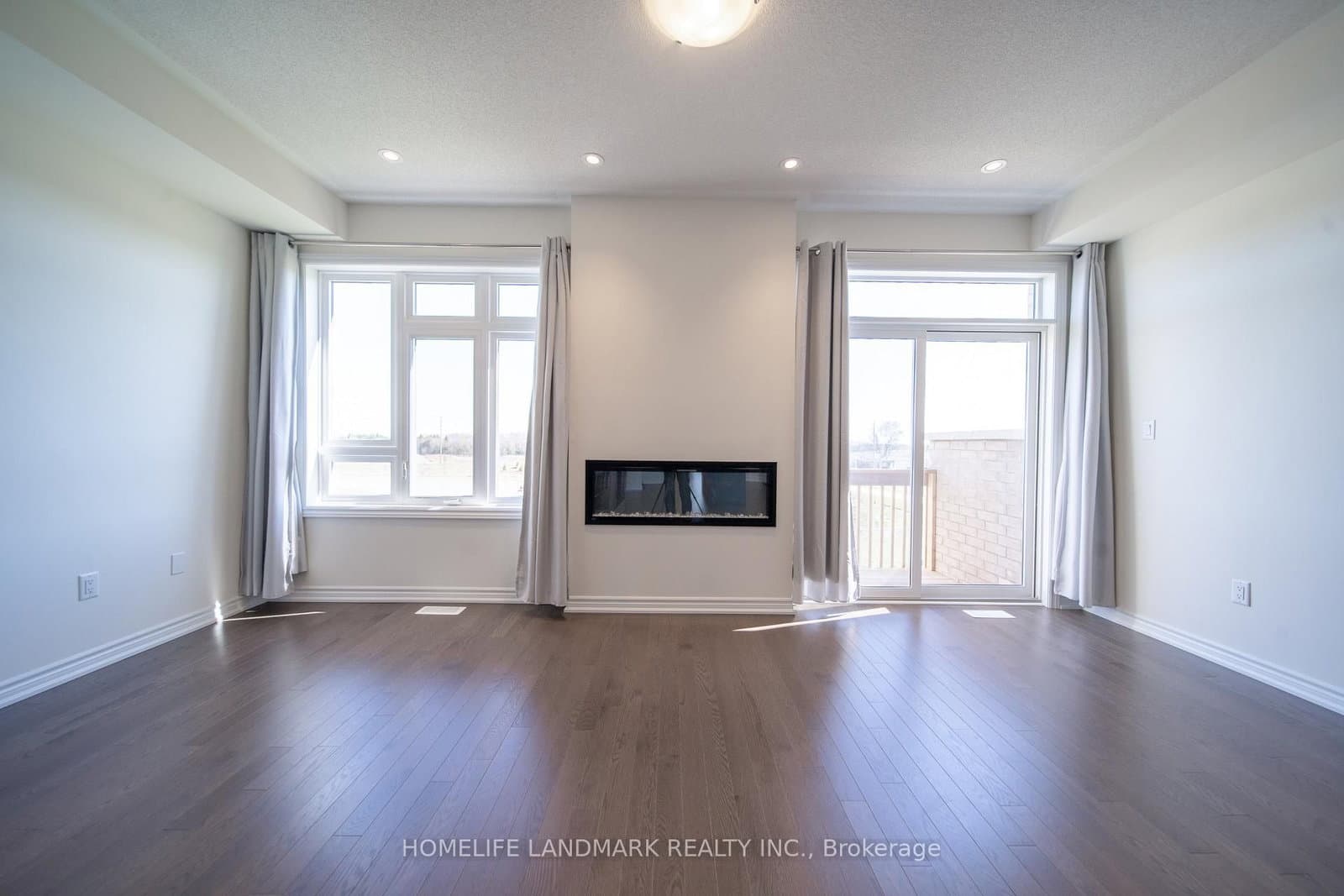 1195 Rexton Drive thumbnail 9