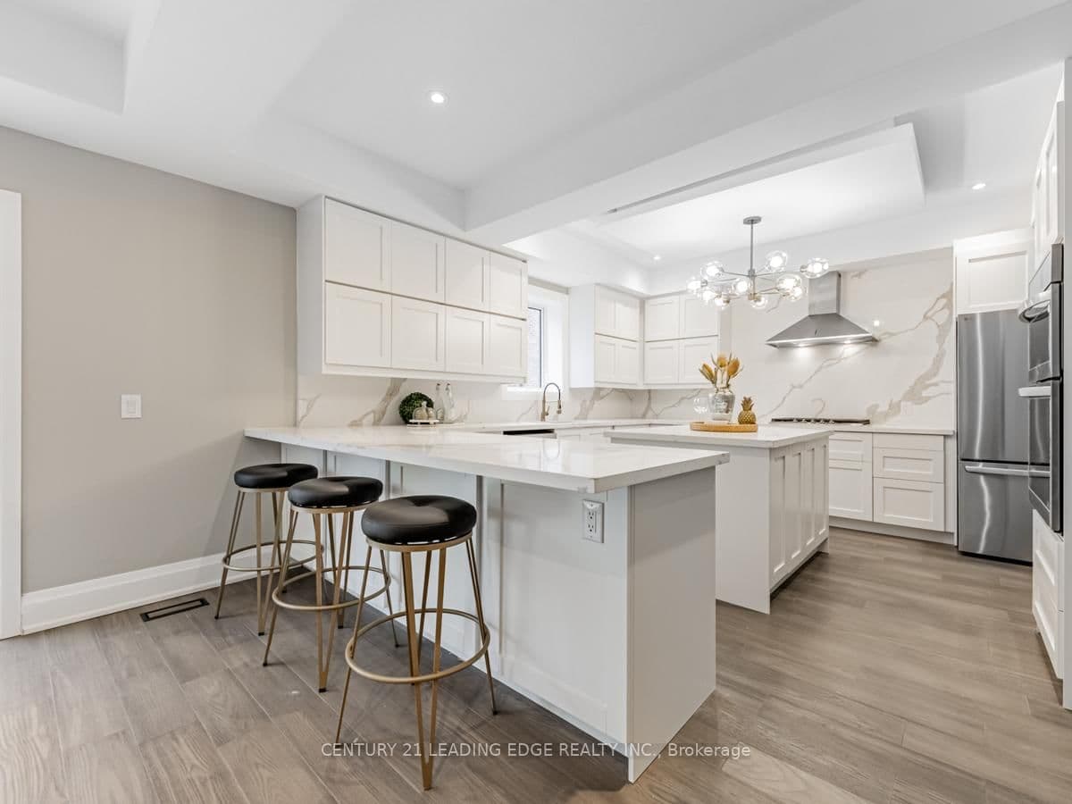 19 Donalda Crescent, Unit UPPER thumbnail 12