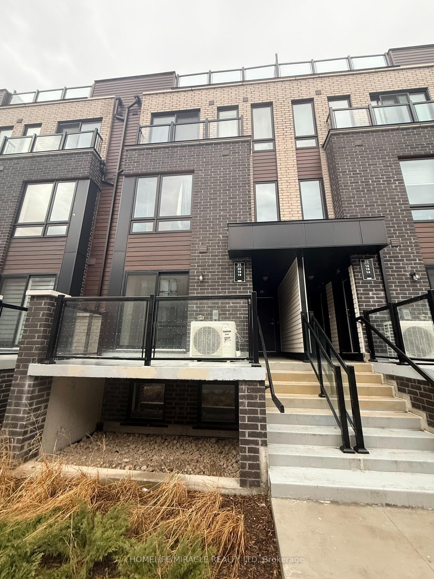 25 Priya Lane, Unit 19 thumbnail 3