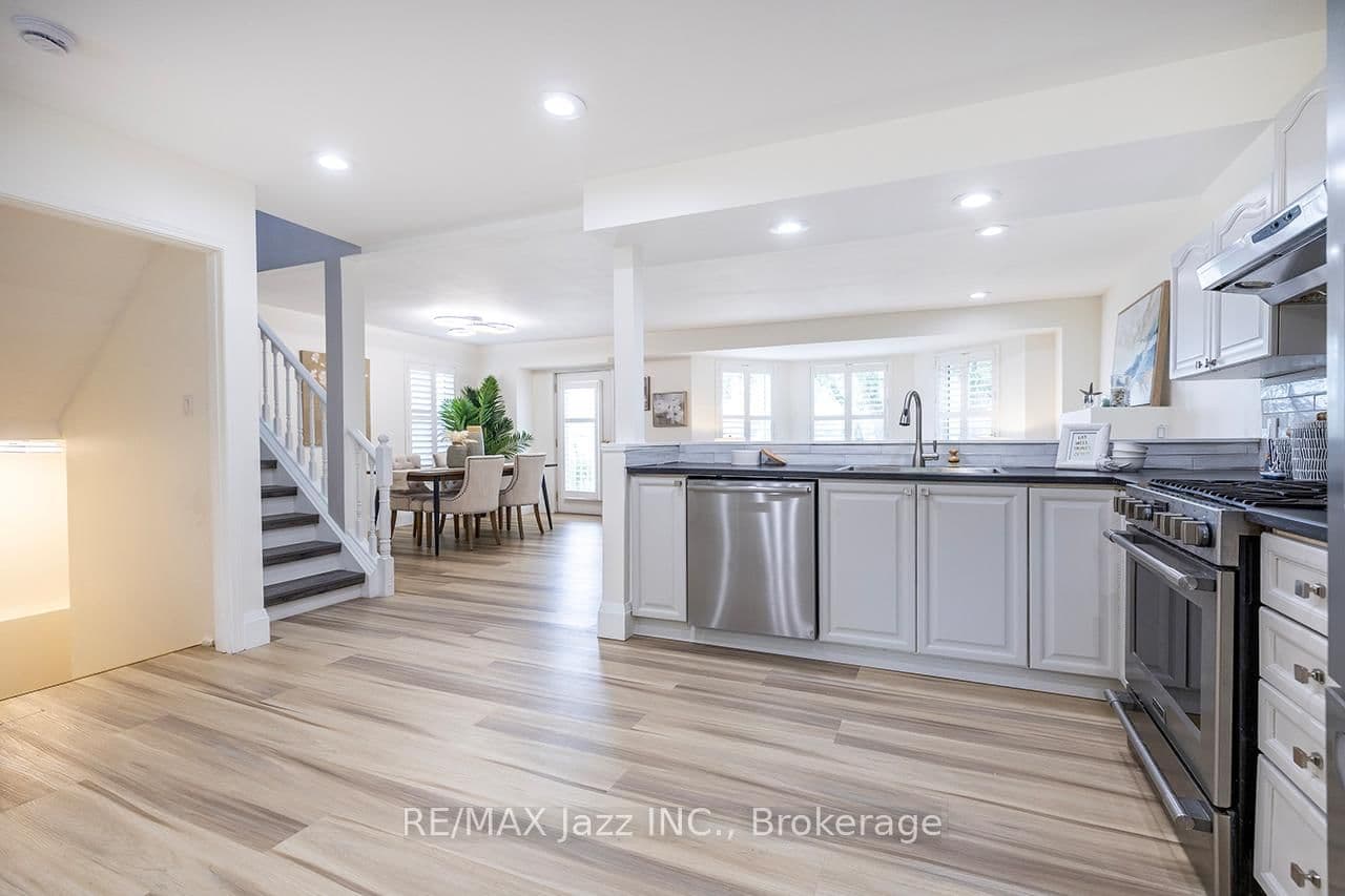 1236 Bayview Street thumbnail 11
