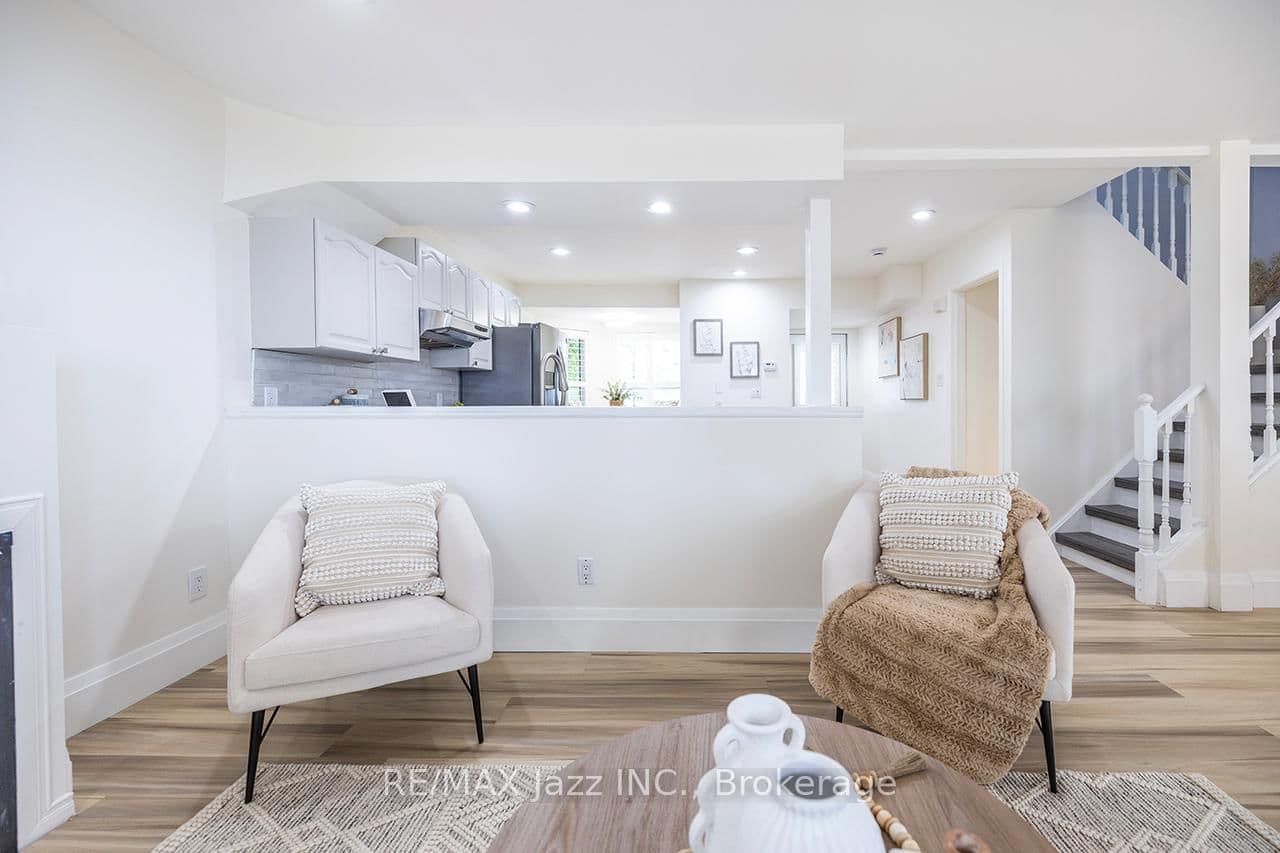 1236 Bayview Street thumbnail 23