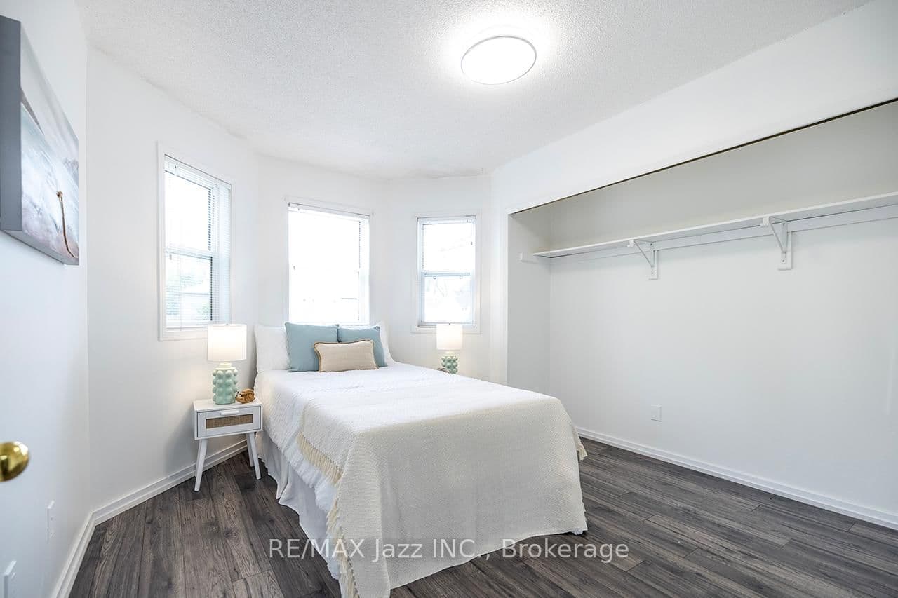 1236 Bayview Street thumbnail 26