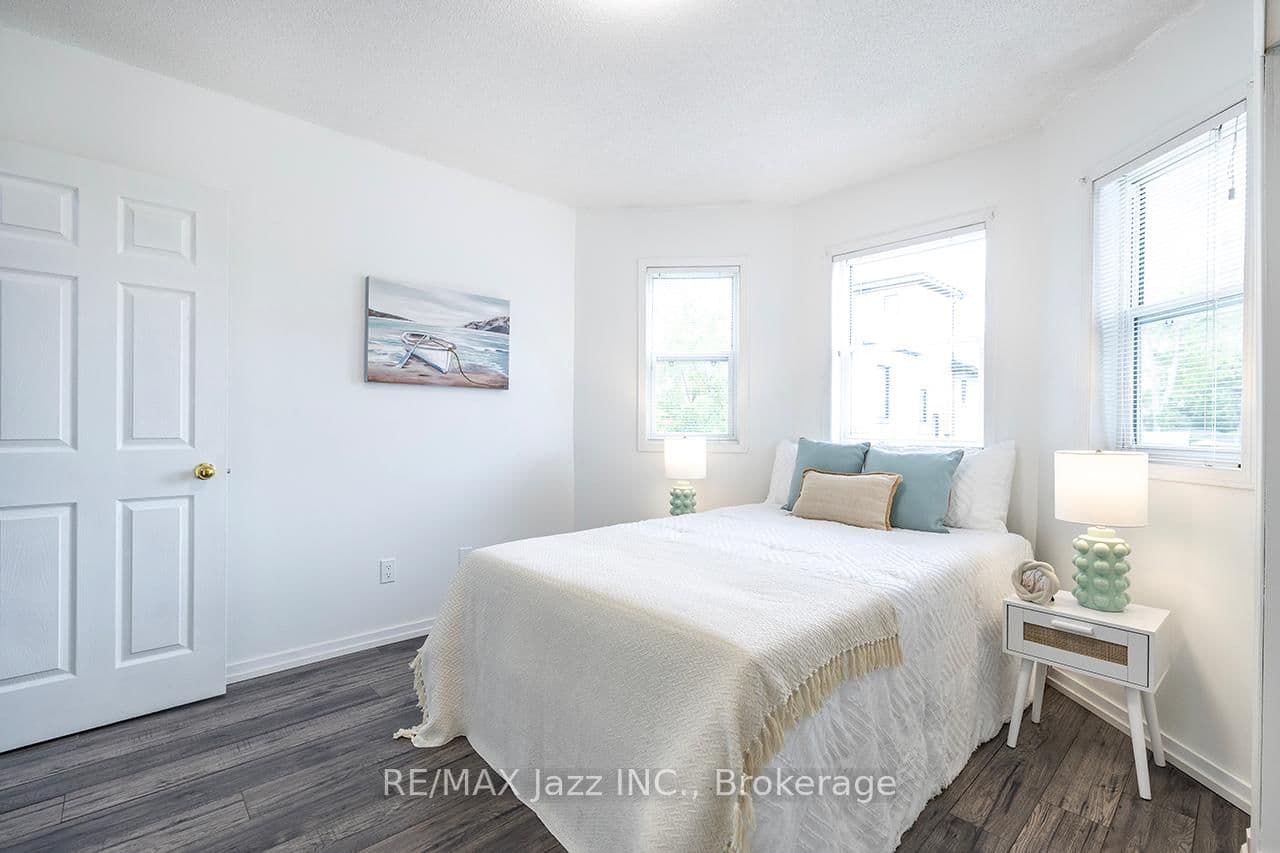 1236 Bayview Street thumbnail 27