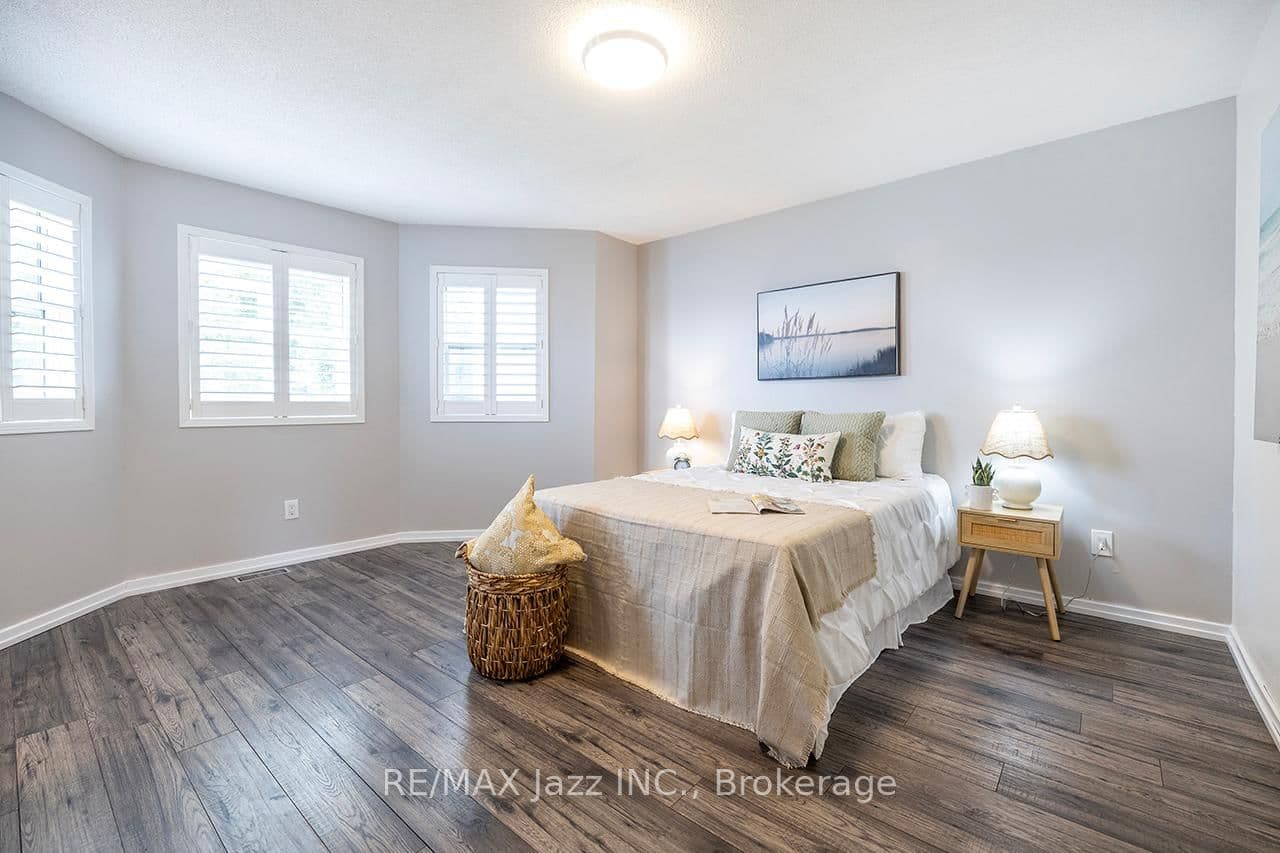1236 Bayview Street thumbnail 30