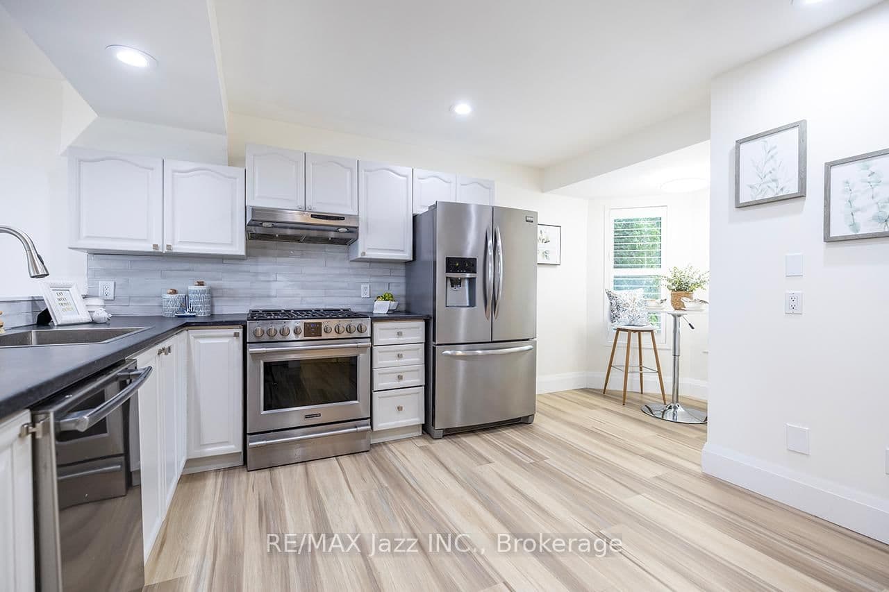 1236 Bayview Street thumbnail 9