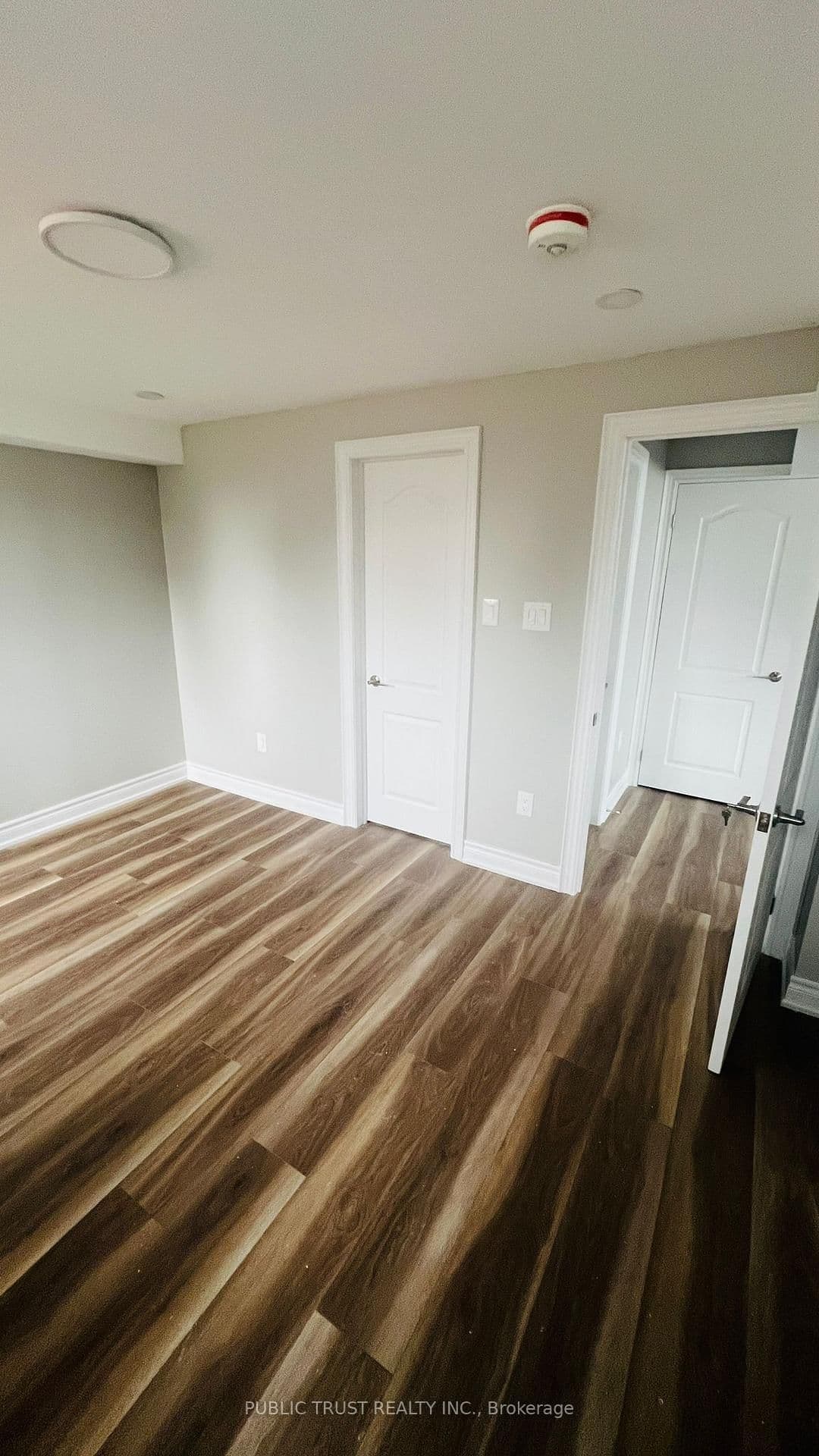 1808 Castlepoint Drive, Unit Basement thumbnail 8