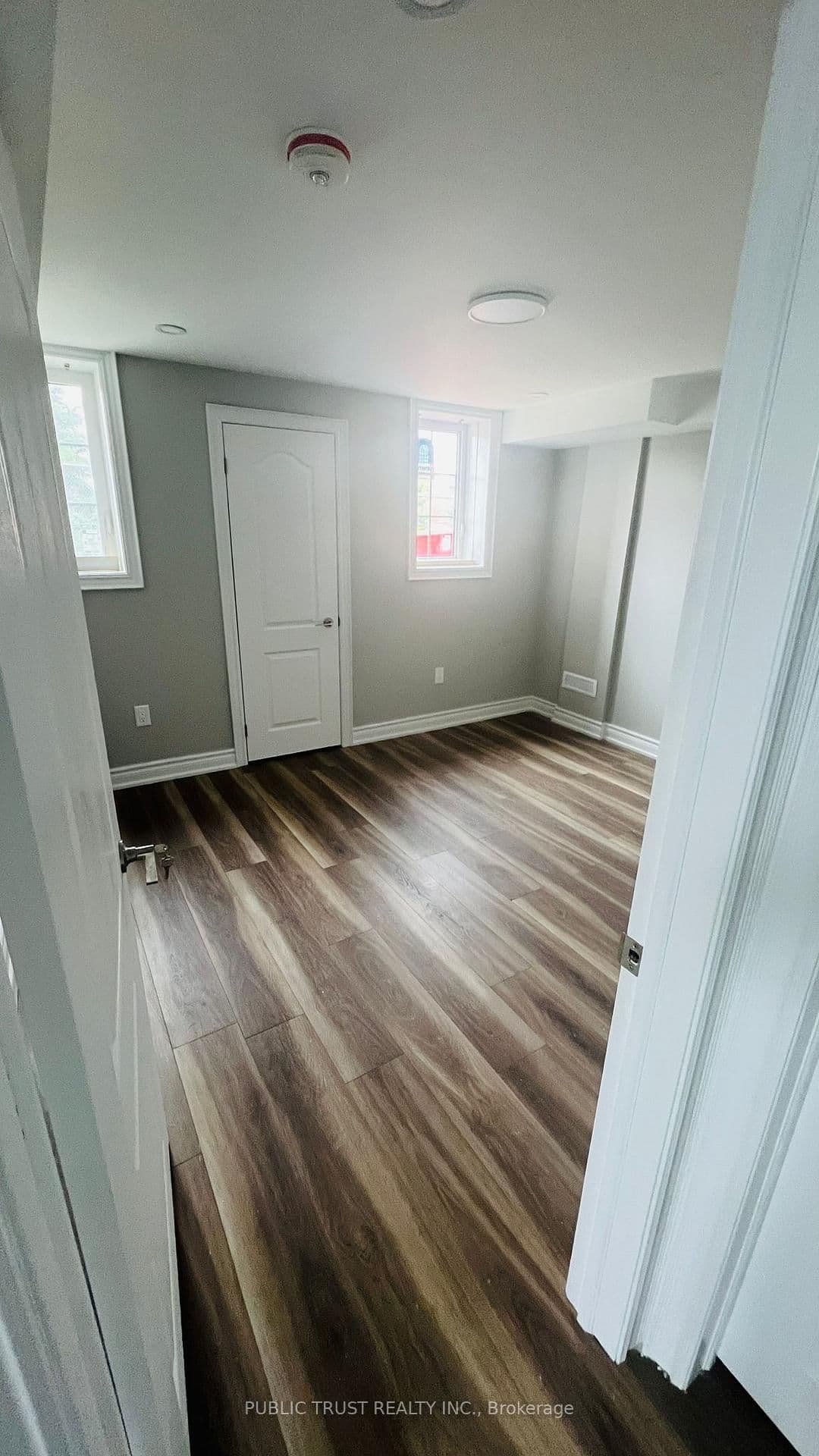 1808 Castlepoint Drive, Unit Basement thumbnail 9