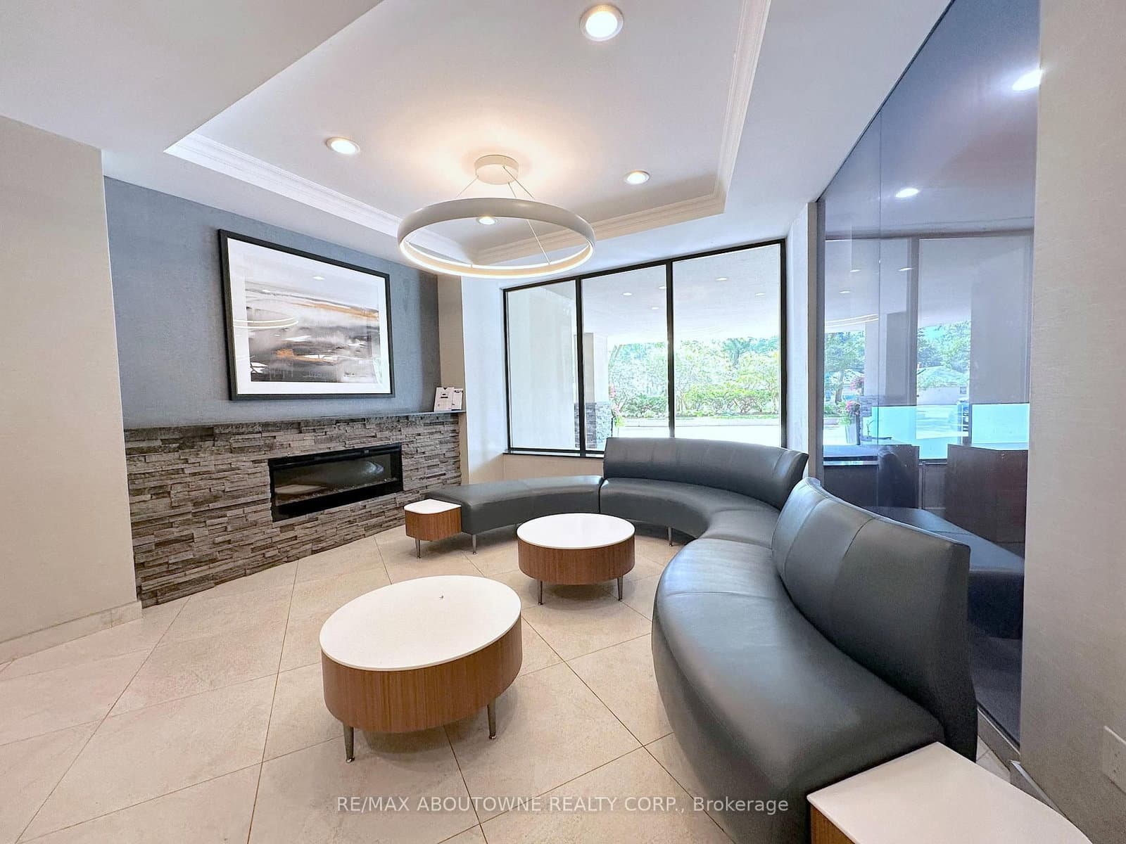 30 Denton Avenue, Unit 1021 thumbnail 2