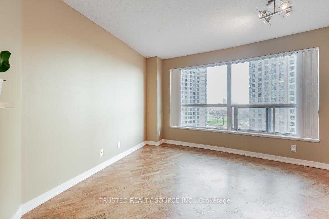38 Lee Centre Drive, Unit 906 thumbnail 11