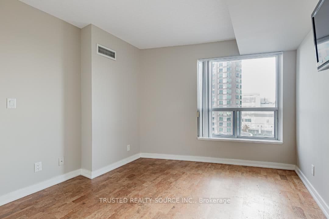 38 Lee Centre Drive, Unit 906 thumbnail 18