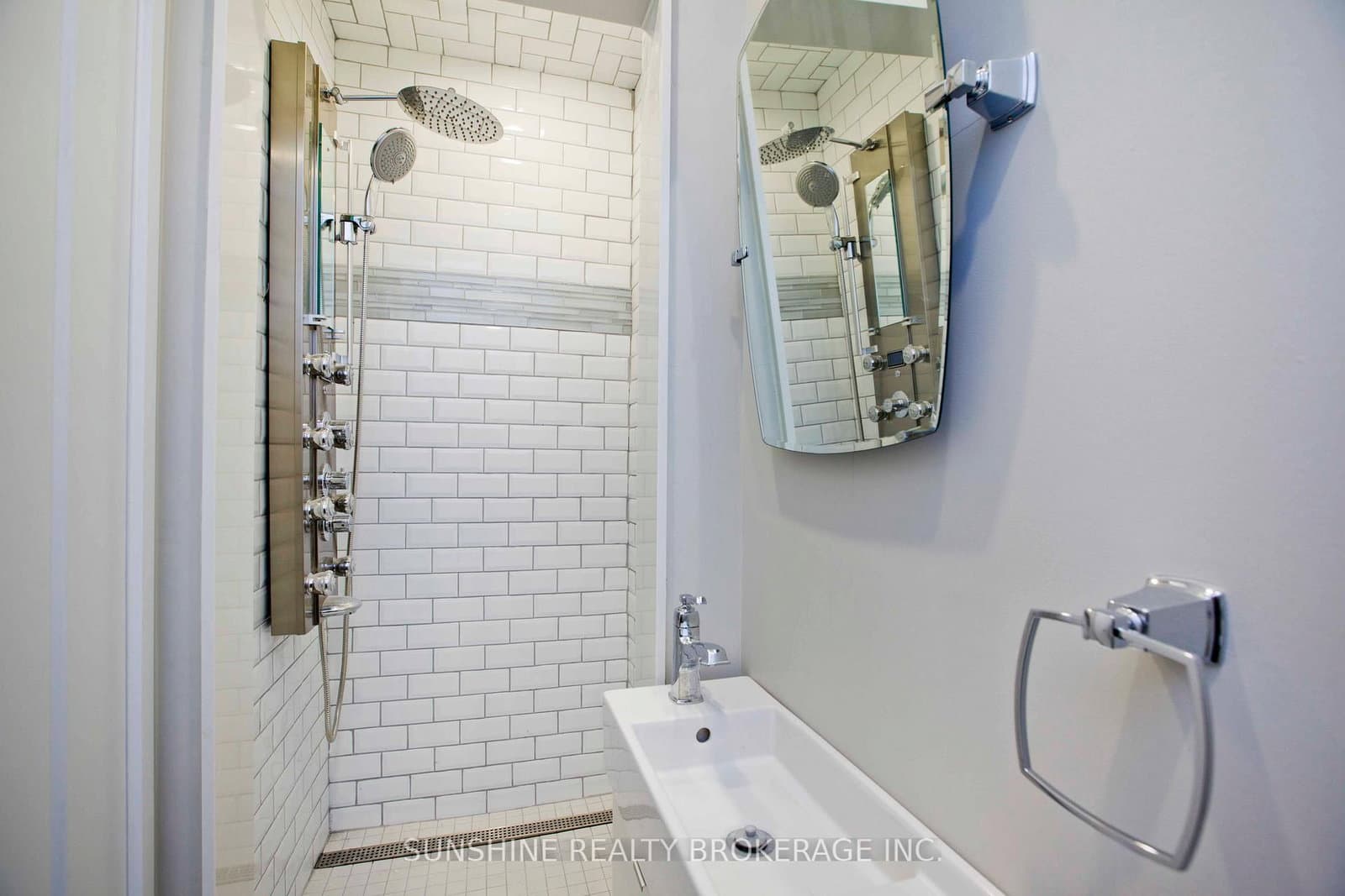 121 Sammon Avenue thumbnail 11