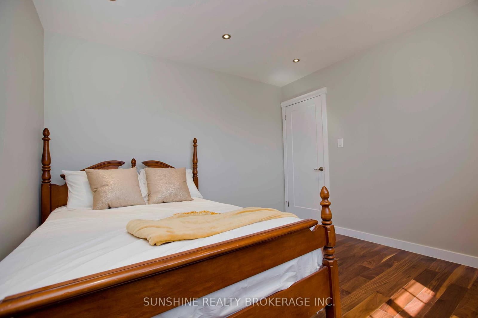 121 Sammon Avenue thumbnail 19