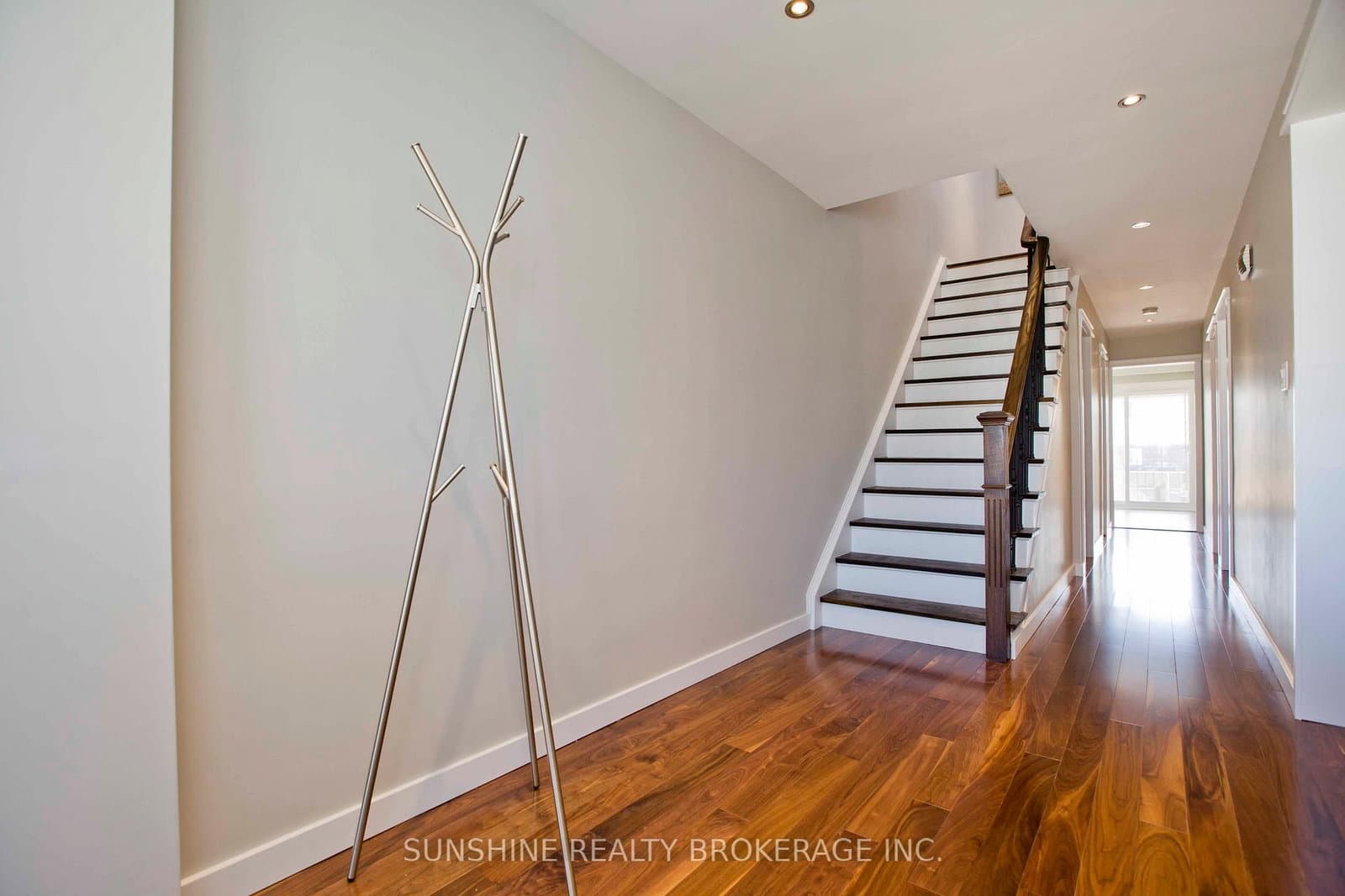 121 Sammon Avenue thumbnail 4
