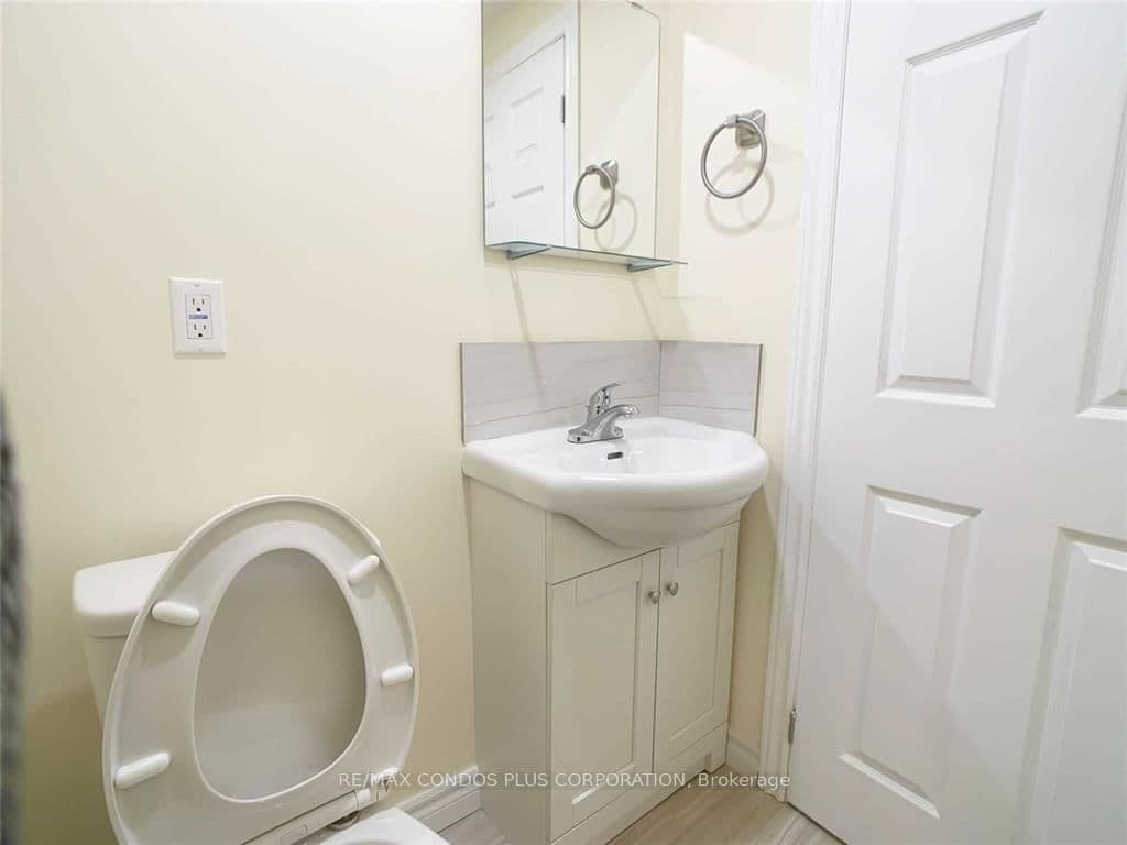 721 Danforth Avenue, Unit 2A thumbnail 10