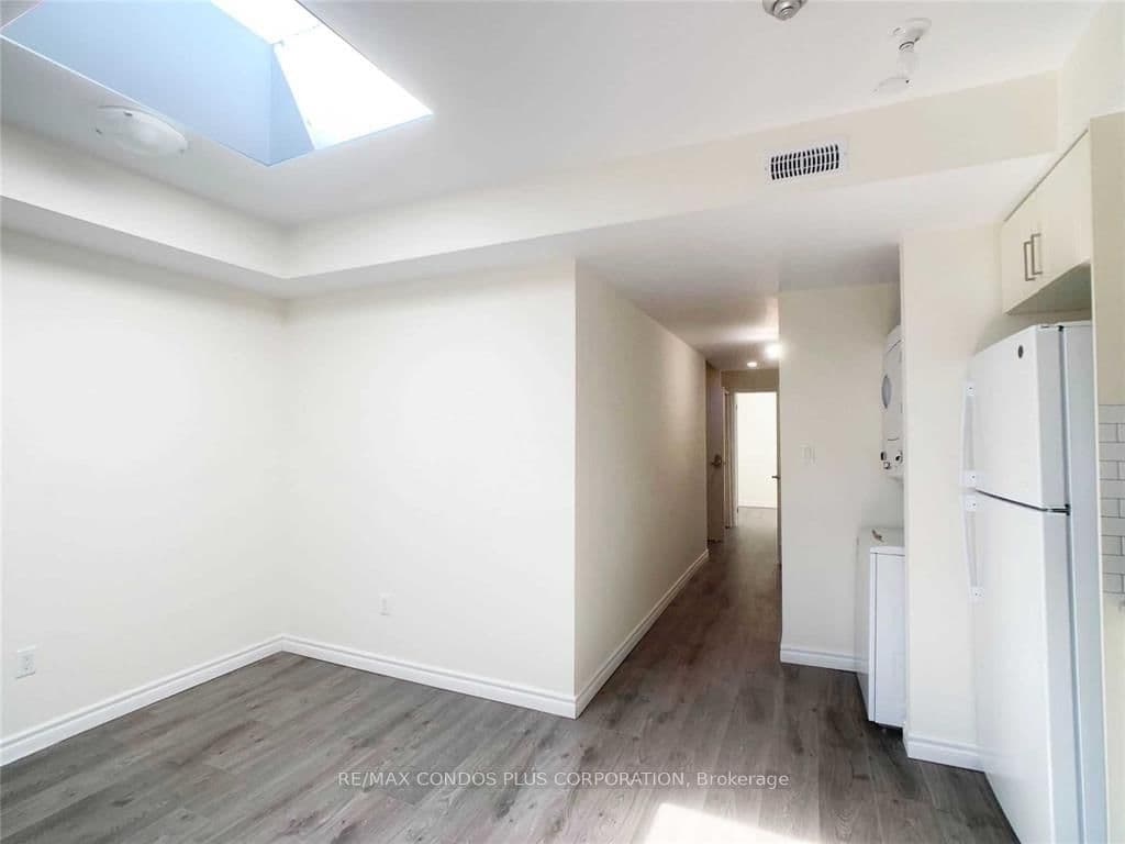 721 Danforth Avenue, Unit 2A thumbnail 6