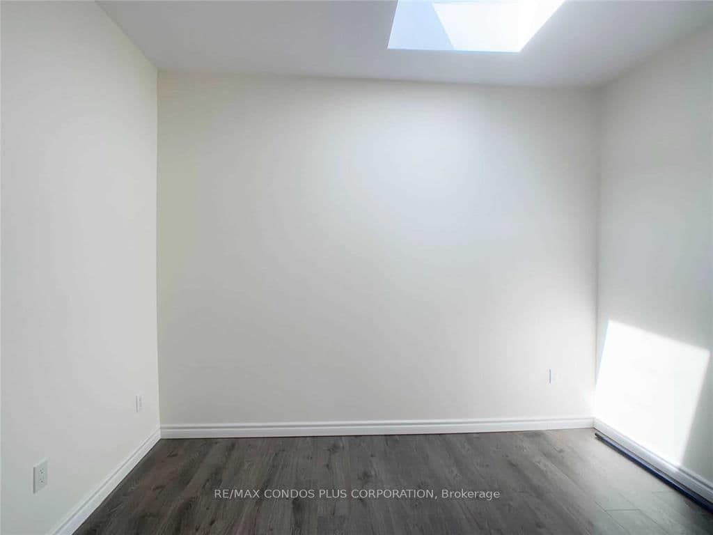 721 Danforth Avenue, Unit 2A thumbnail 8