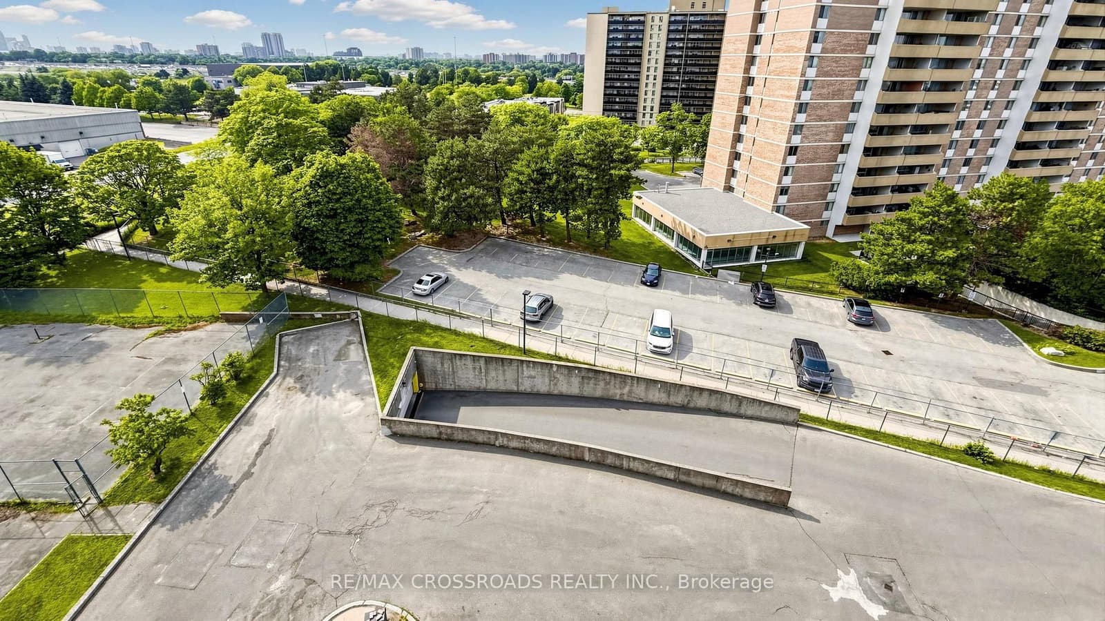 100 Dundalk Drive, Unit 817 thumbnail 43