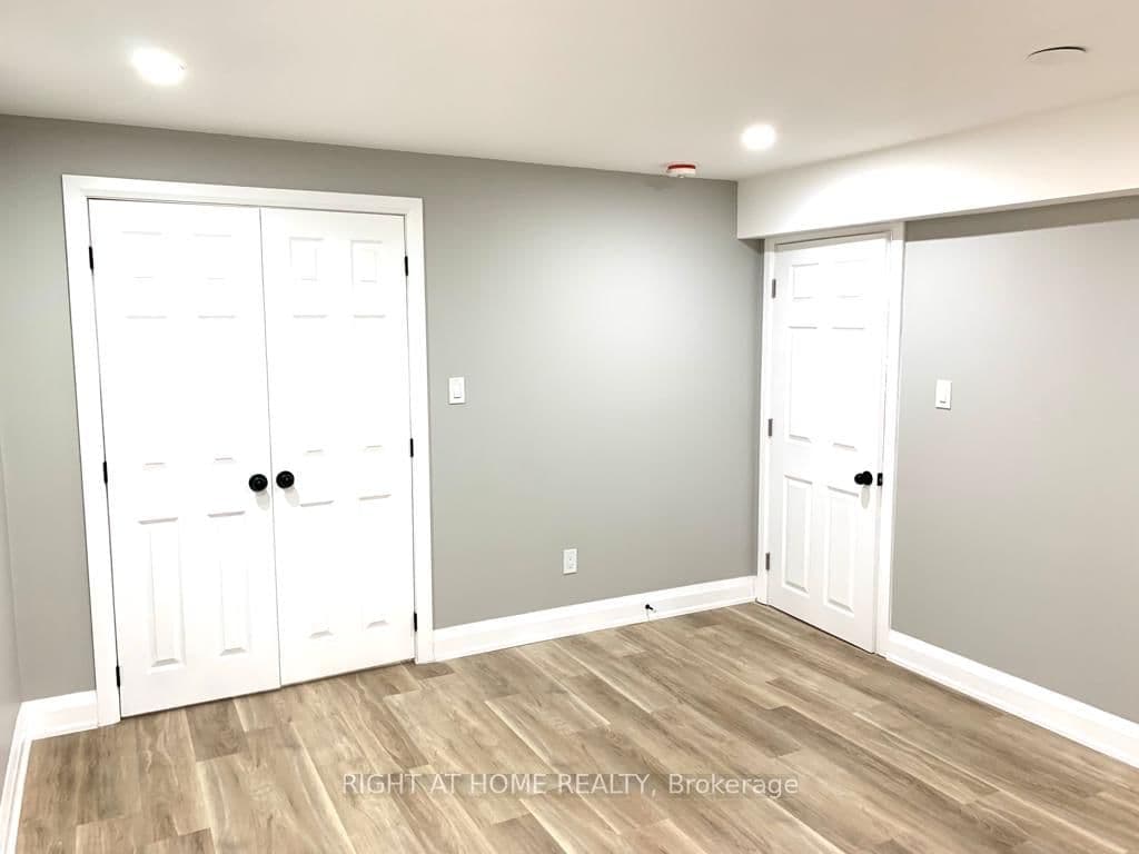 1649 Quail Run Drive, Unit Bsmt thumbnail 11